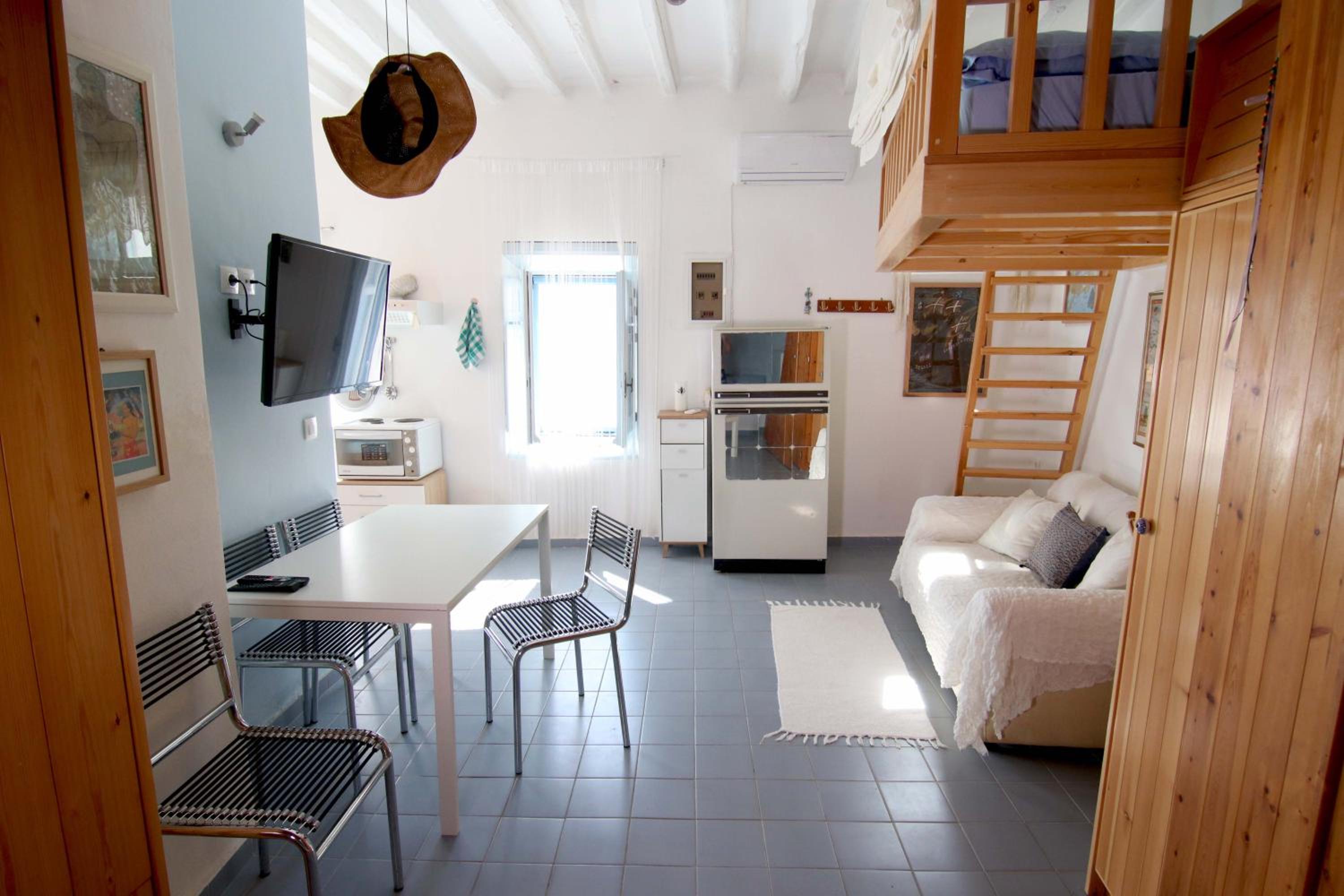 Lily's Studio