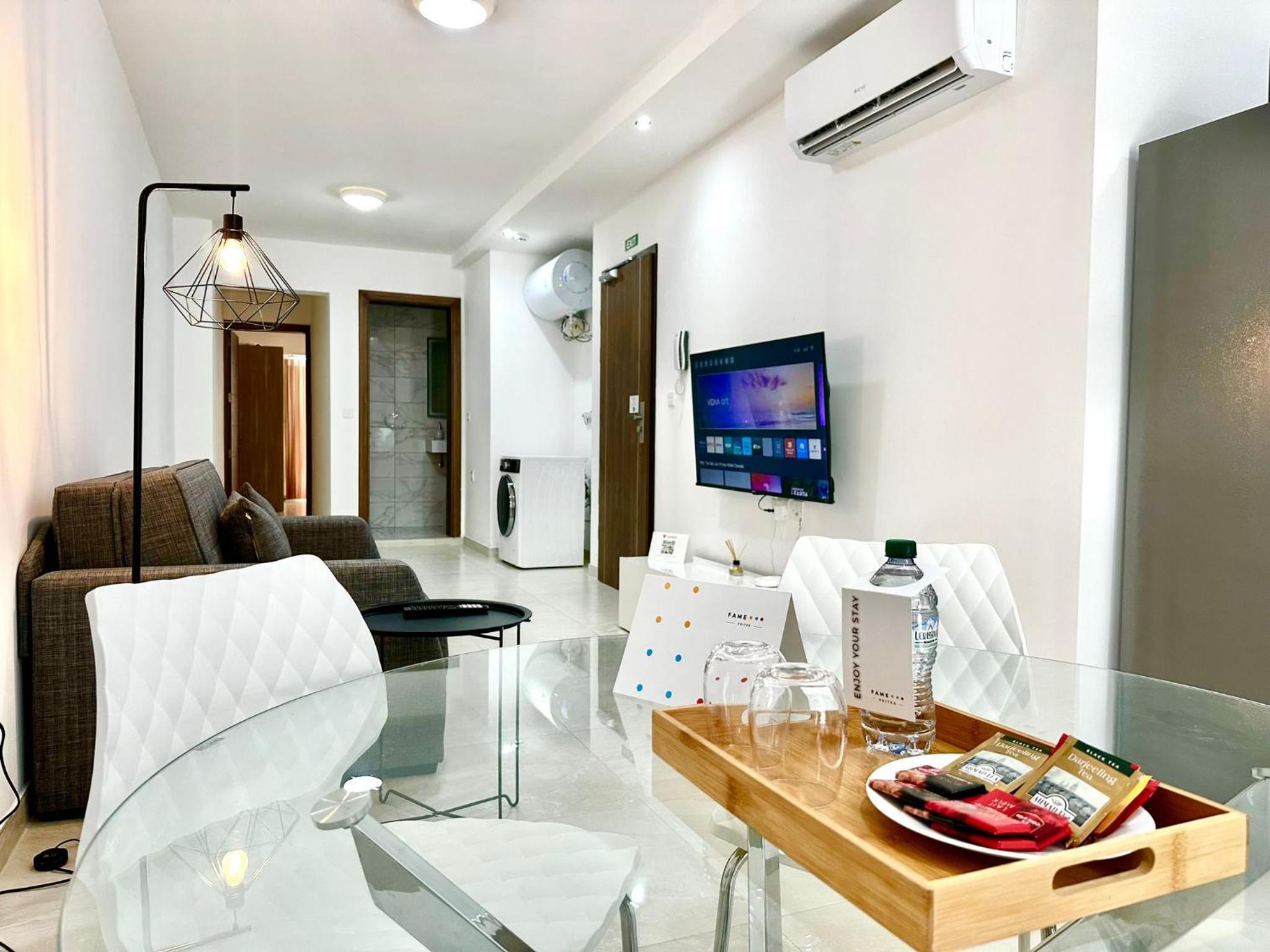 Modern Retreat in the heart of St Julians photo 3