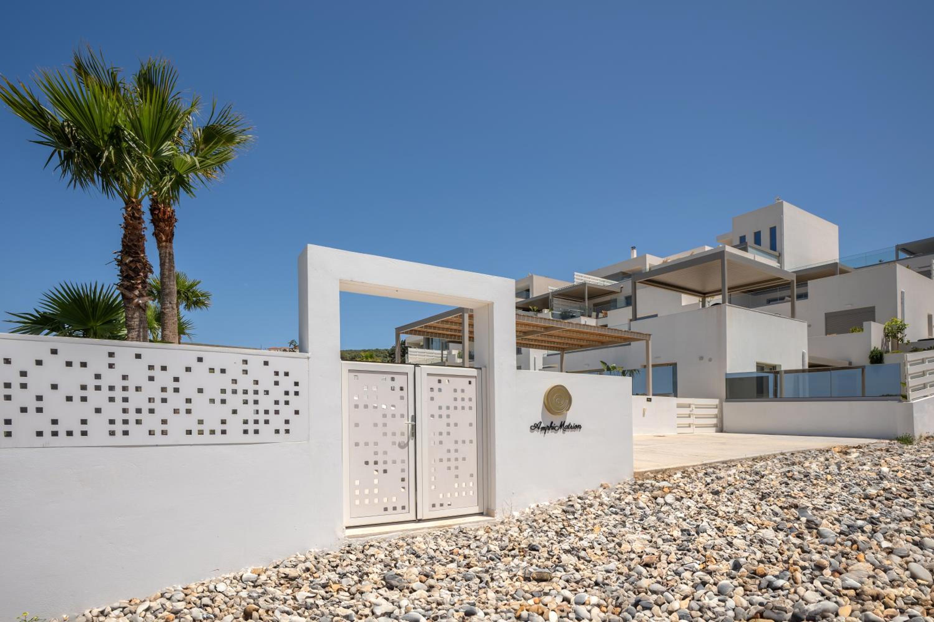AmphiMatrion Luxury Residence