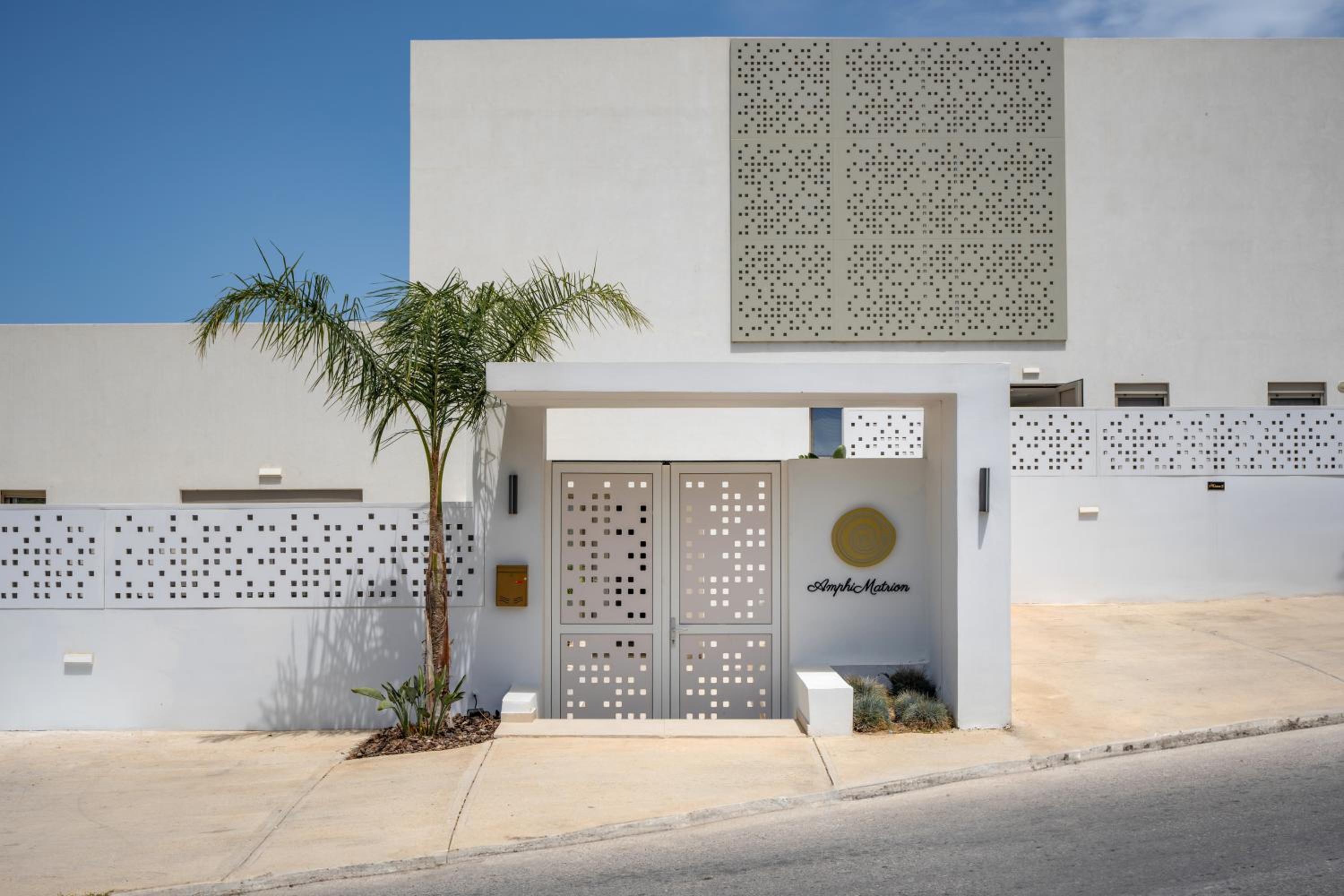 AmphiMatrion Luxury Residence