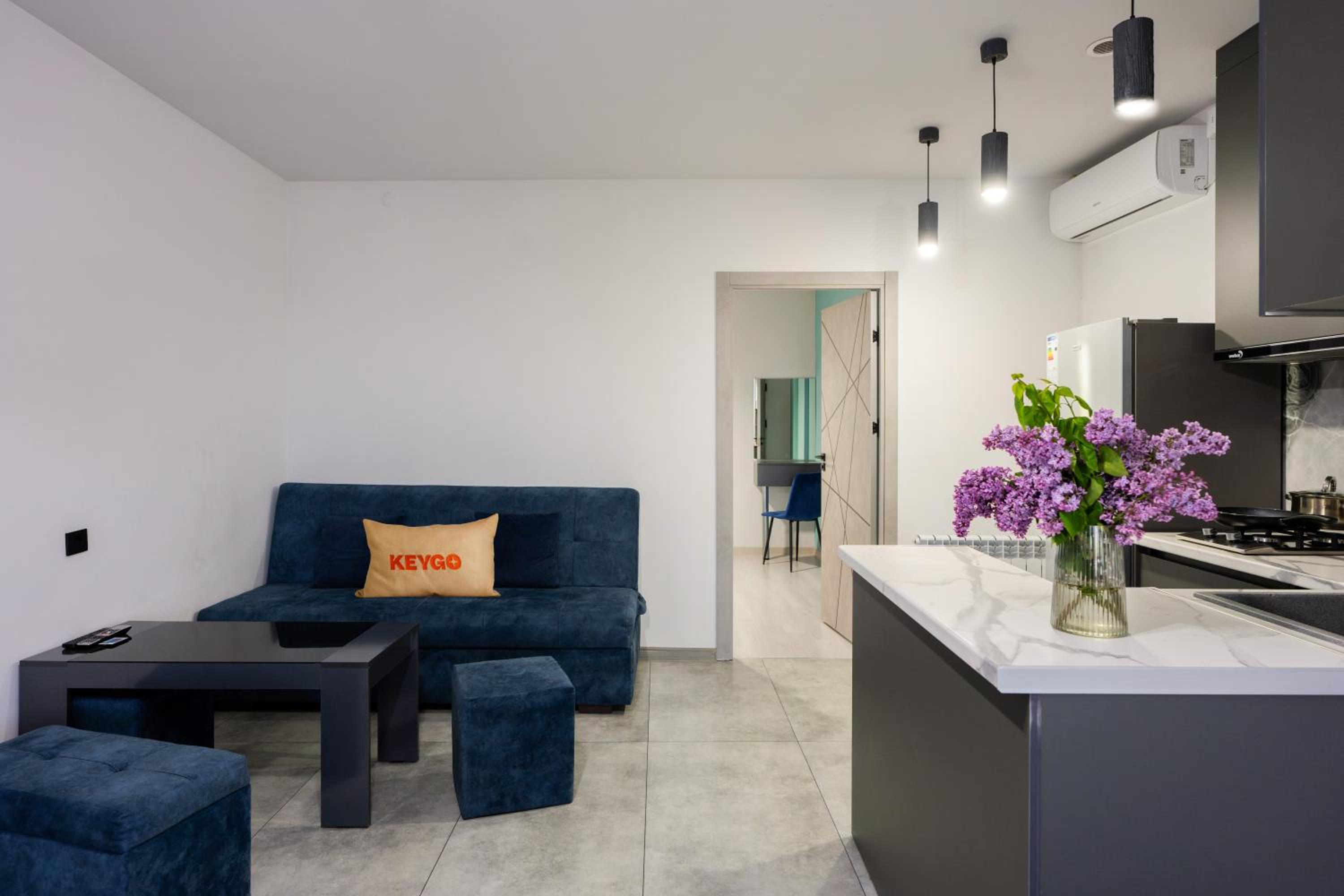 1BR Downtown Serenity Cityscape Bliss by Keygo 38