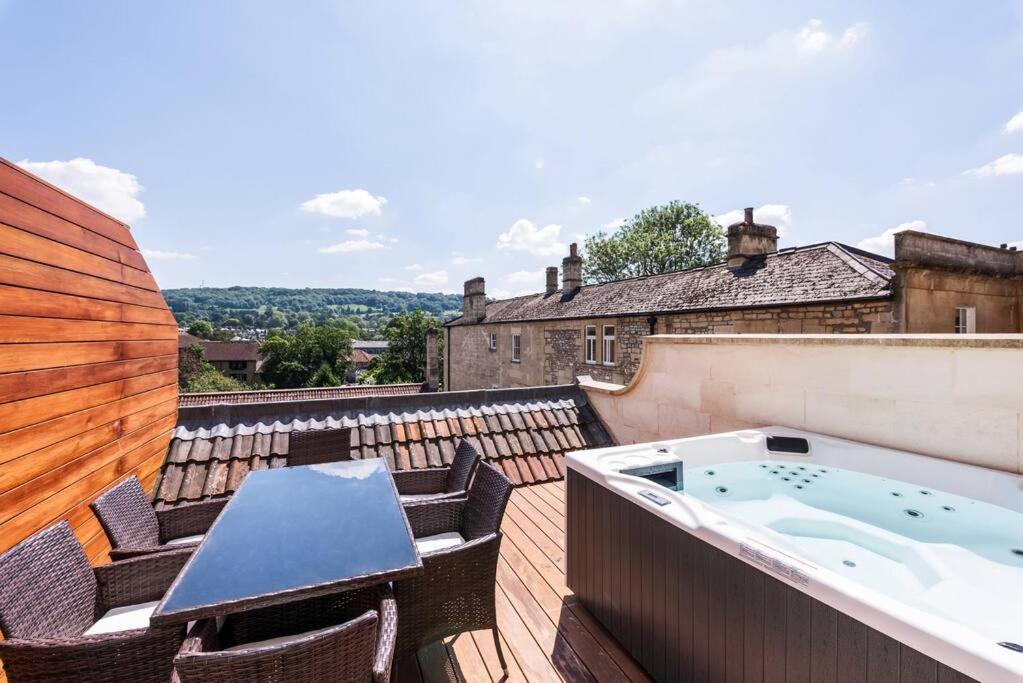 Vintner house - 3 bed with hot tub view 2
