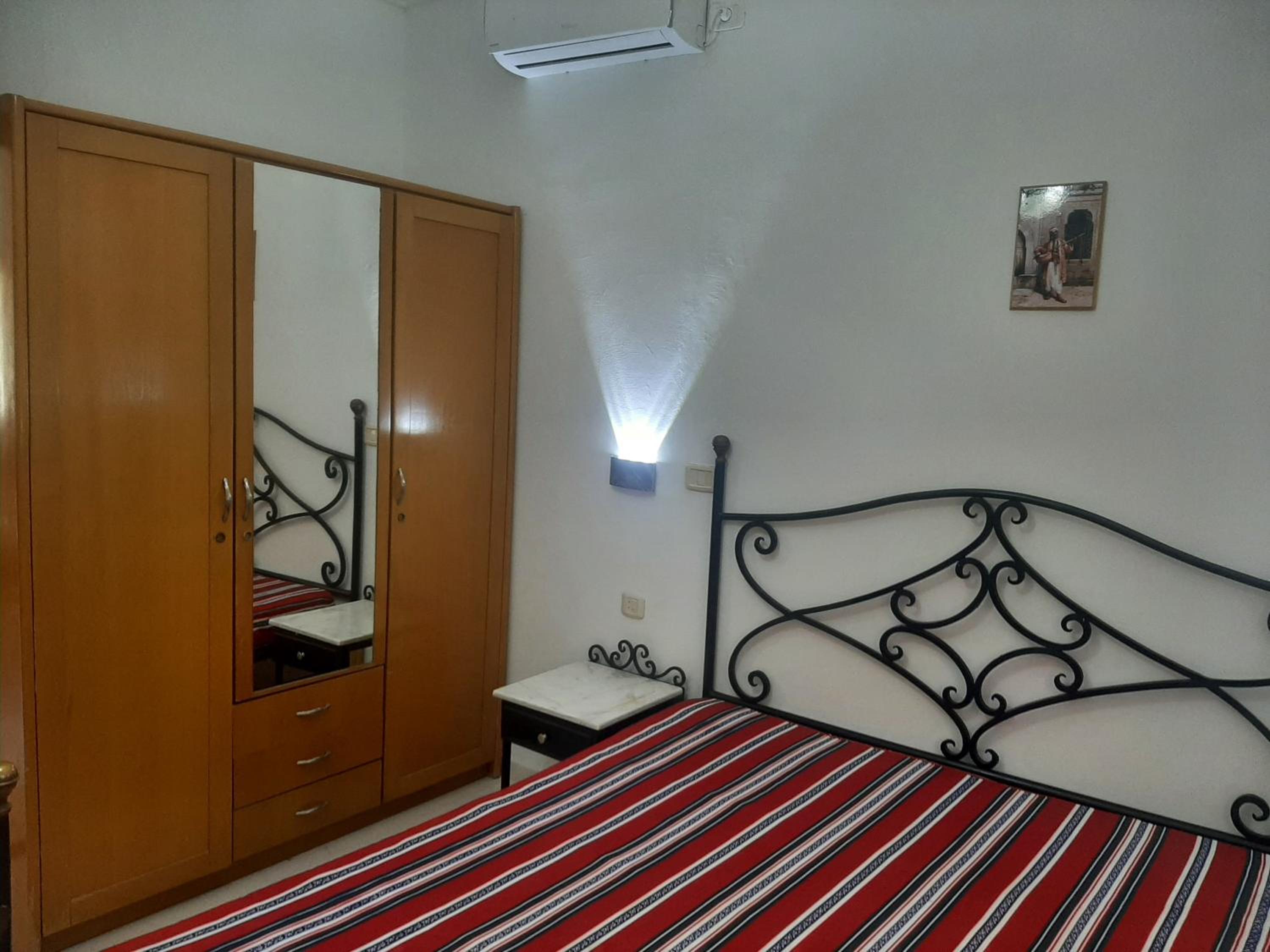 Maison Villa Sousse Chott-Meriem, jardin arboré, 400 m de la plage