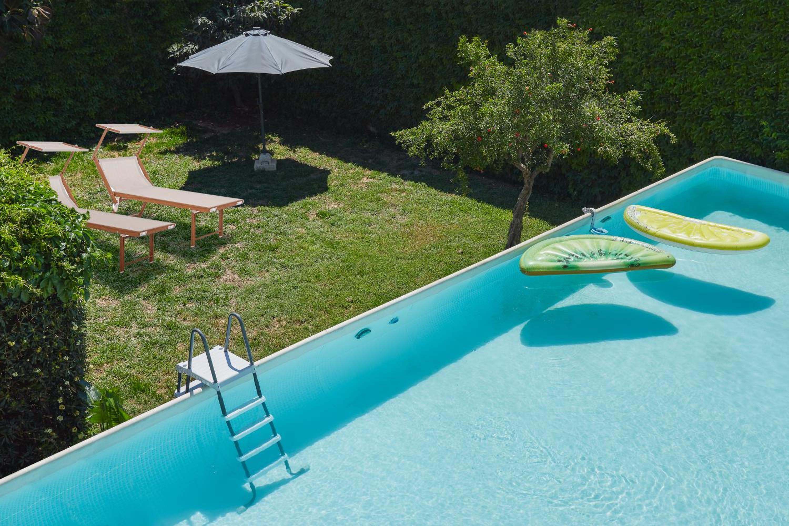 Nature home in villa w piscina view 3