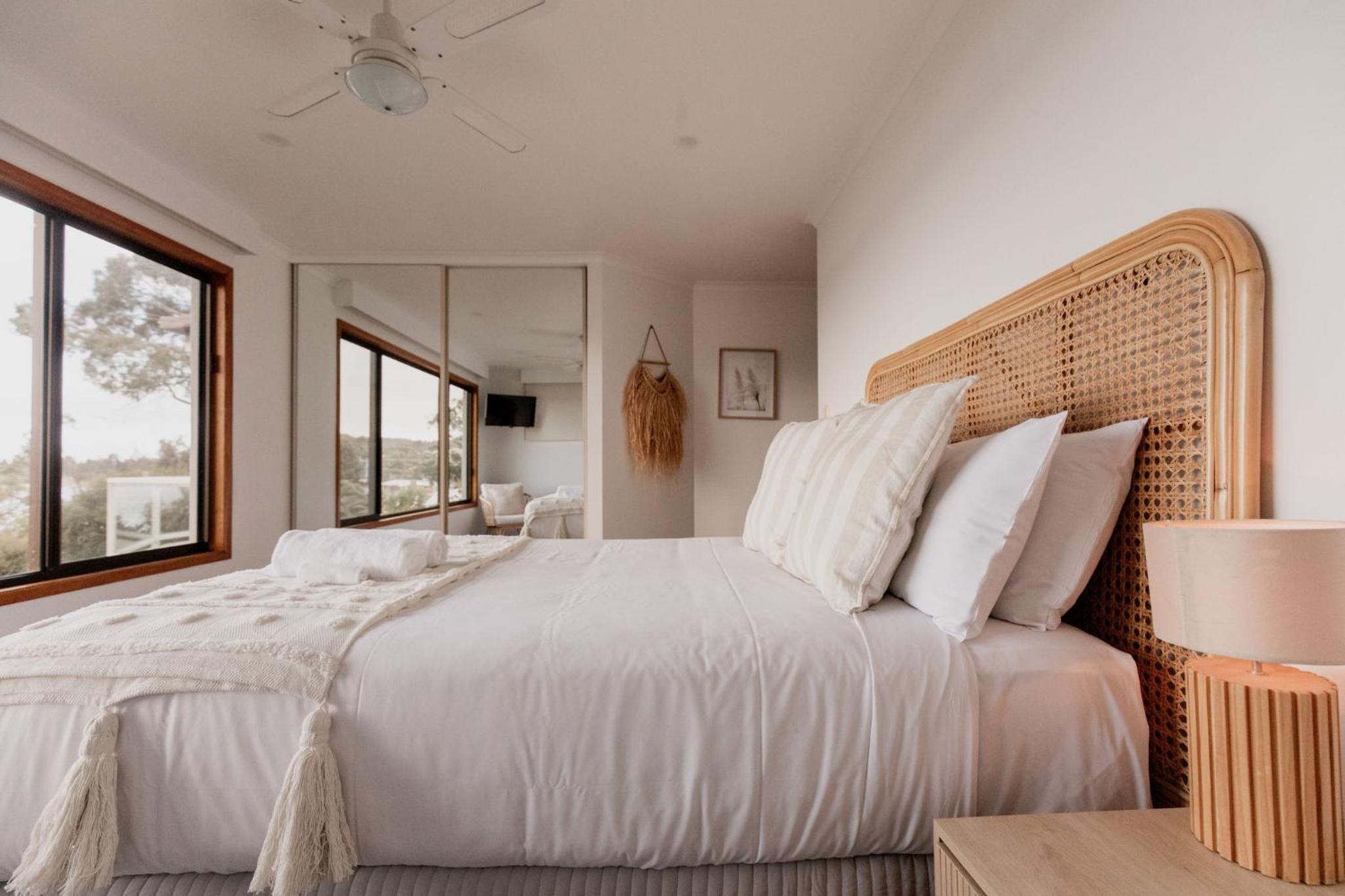 Seagrass Coastal Retreat with direct beach access