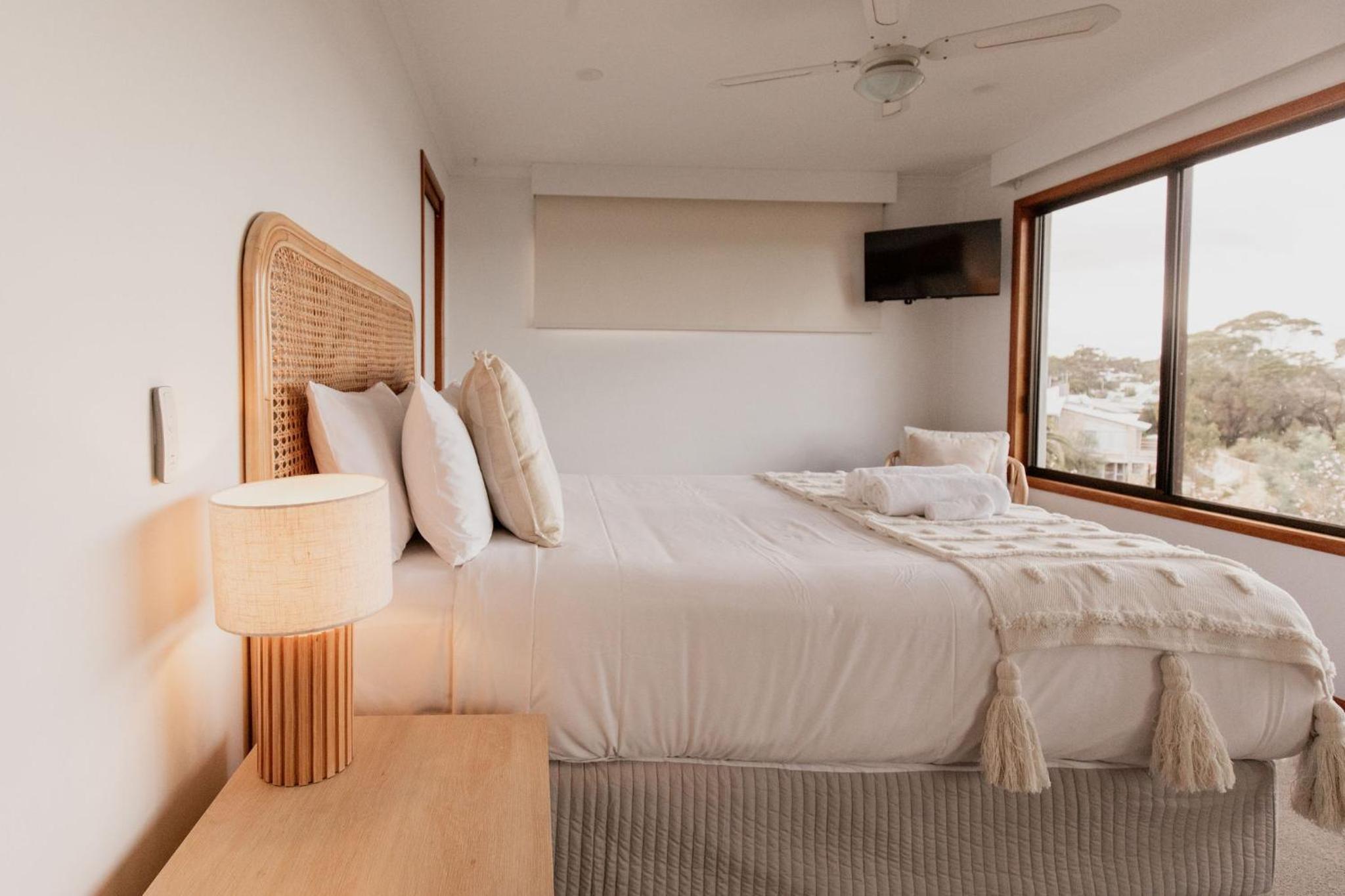 Seagrass Coastal Retreat with direct beach access