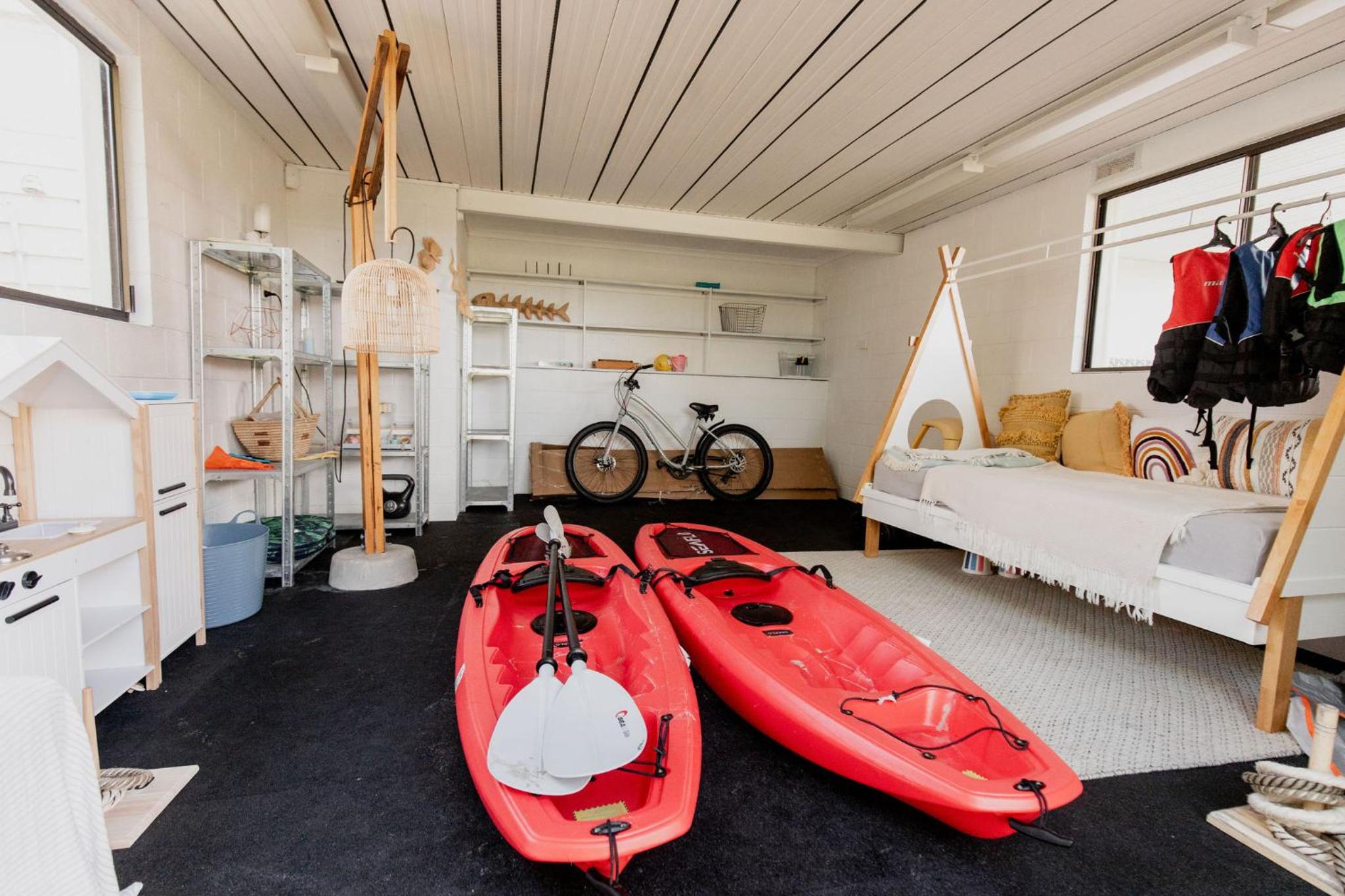 Seagrass Coastal Retreat with direct beach access