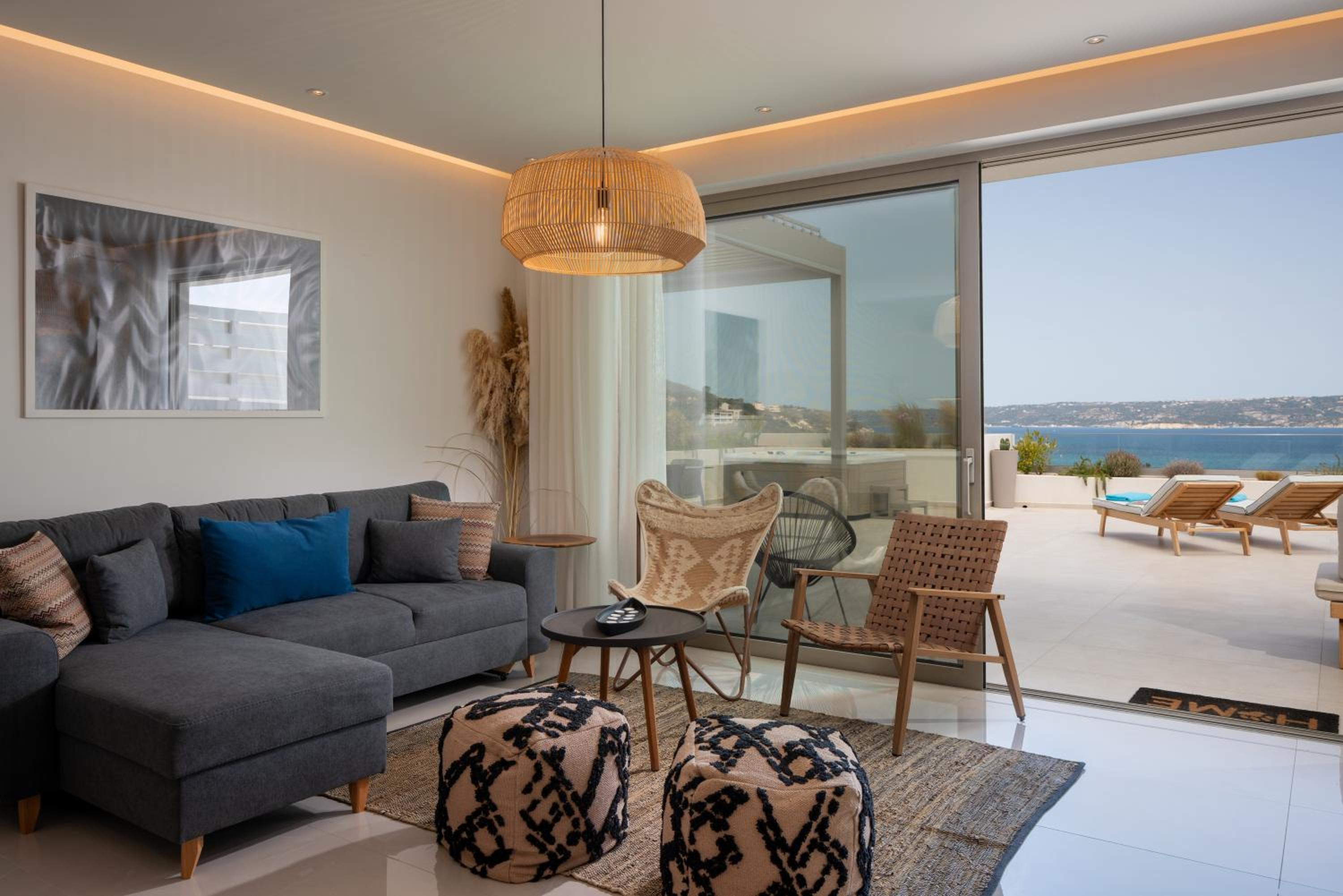 AmphiMatrion Luxury Residence