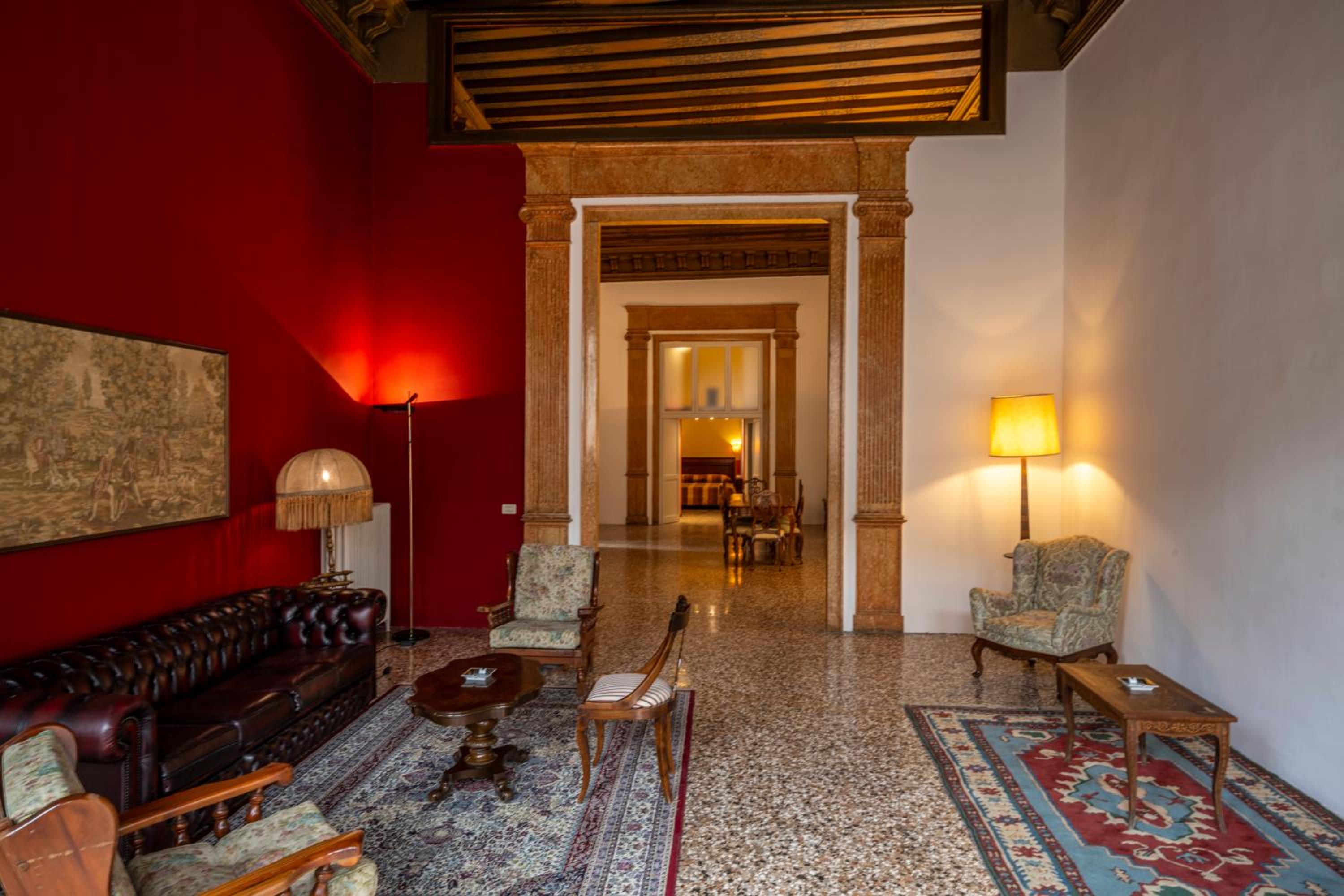 Savoia e jolanda Apartments