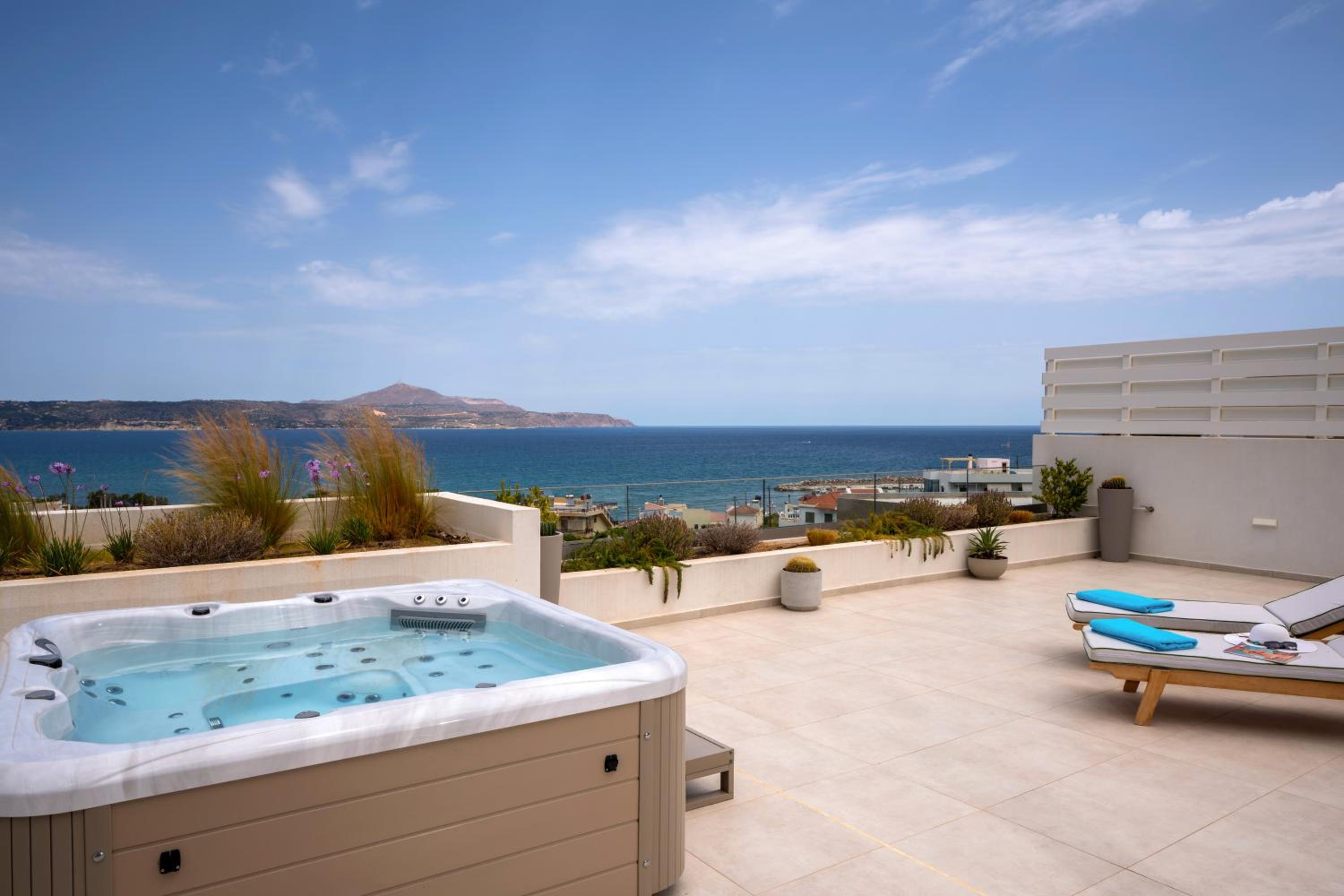 AmphiMatrion Luxury Residence