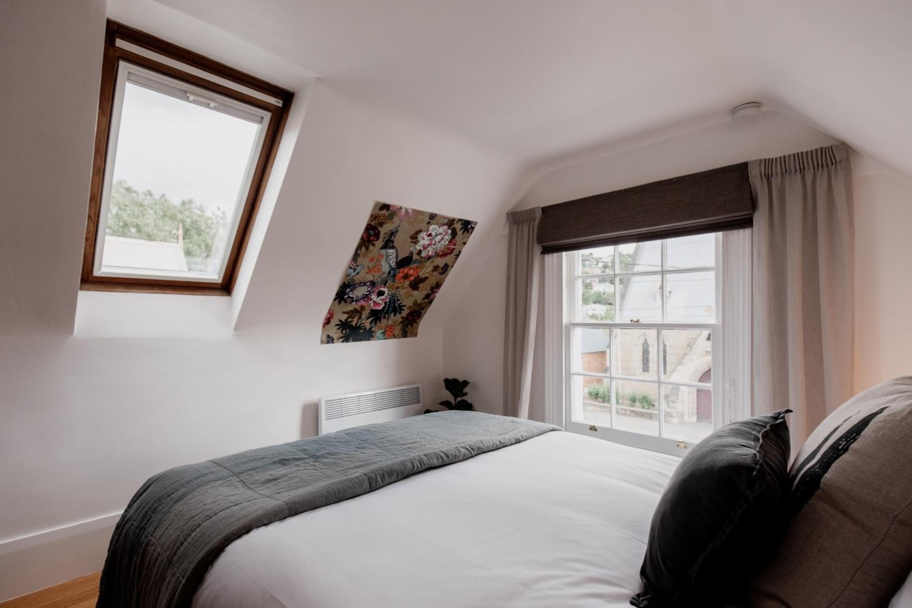 'Allambee=' Heritage cottage in trendy South Hobart