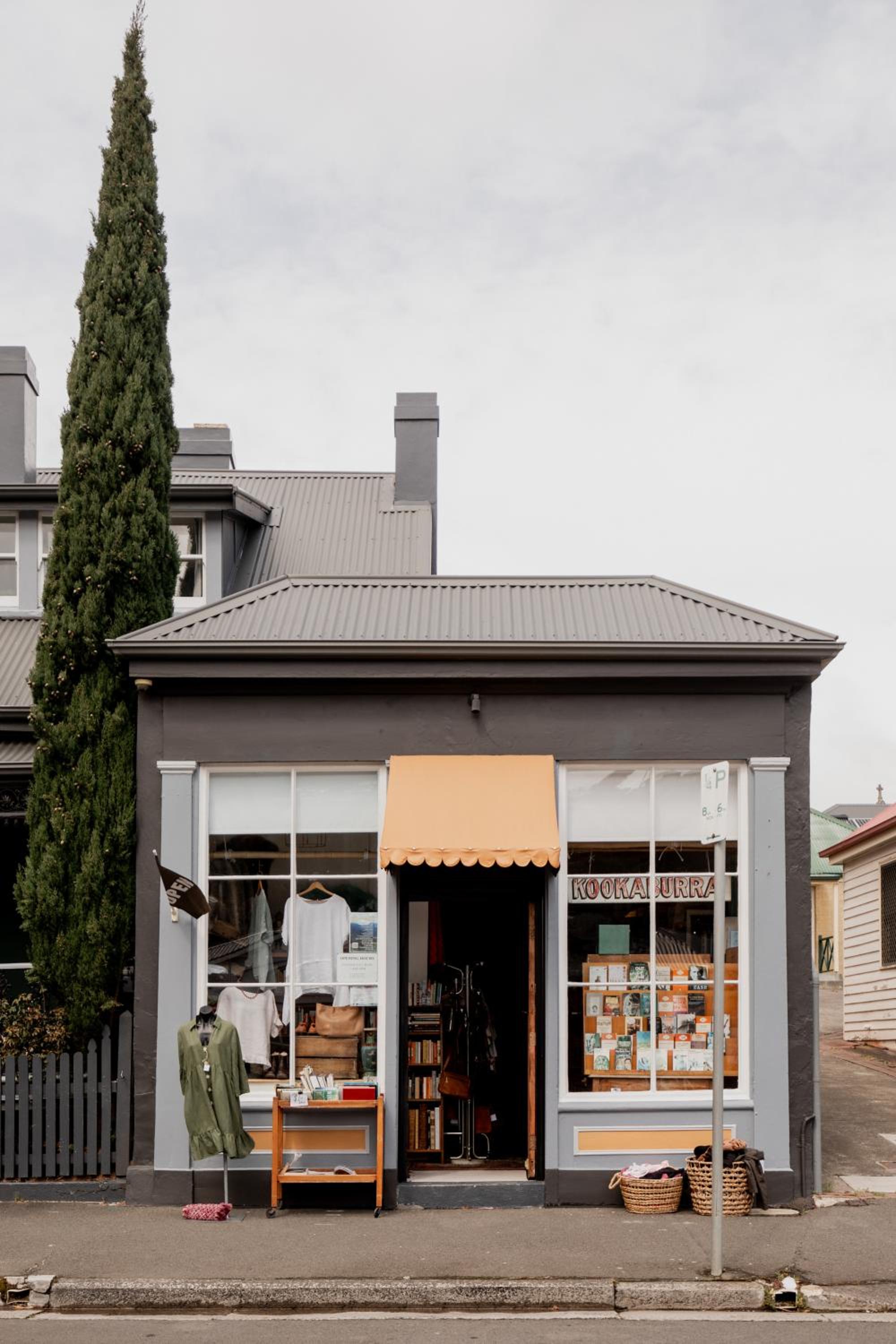 'Allambee=' Heritage cottage in trendy South Hobart