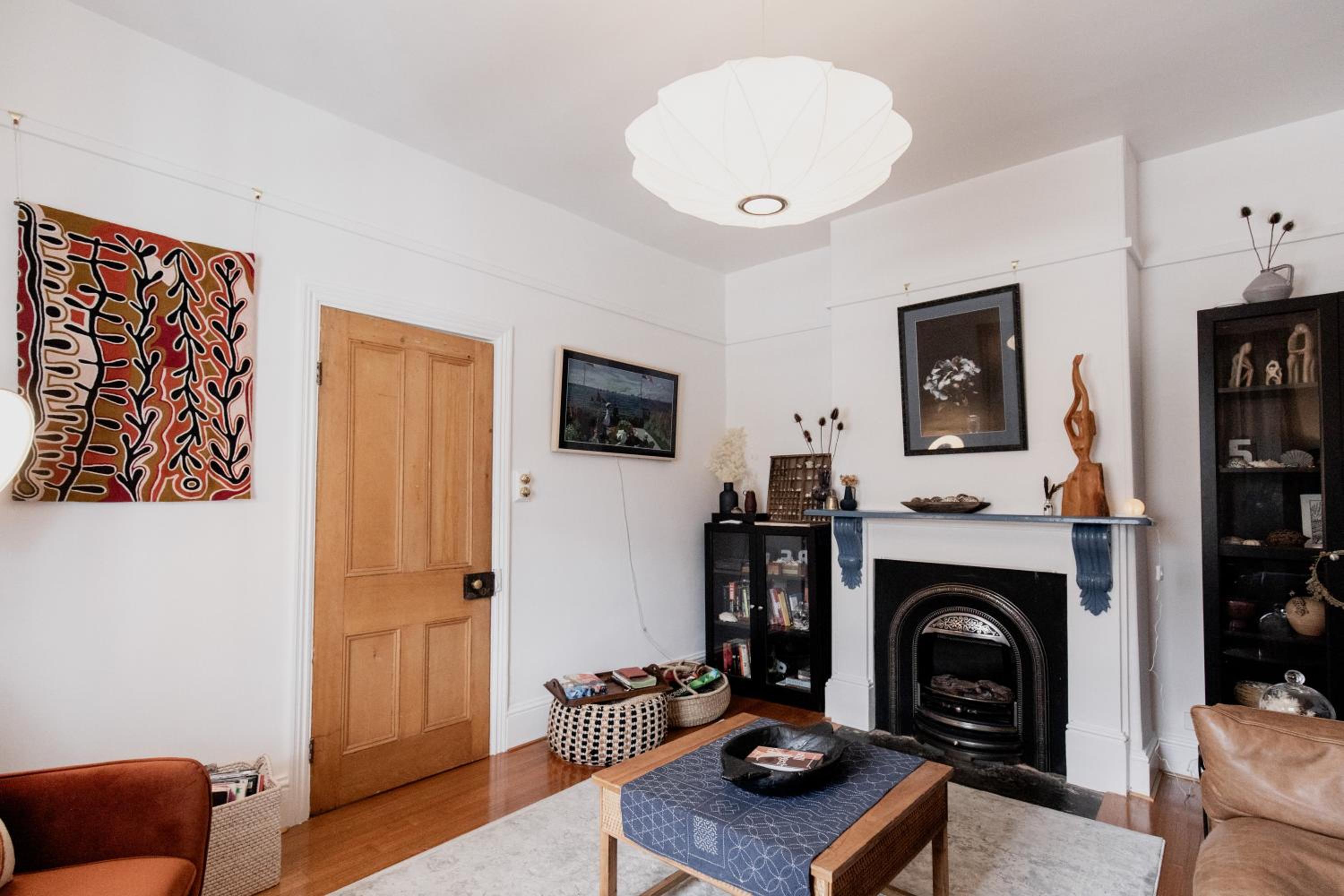 'Allambee=' Heritage cottage in trendy South Hobart