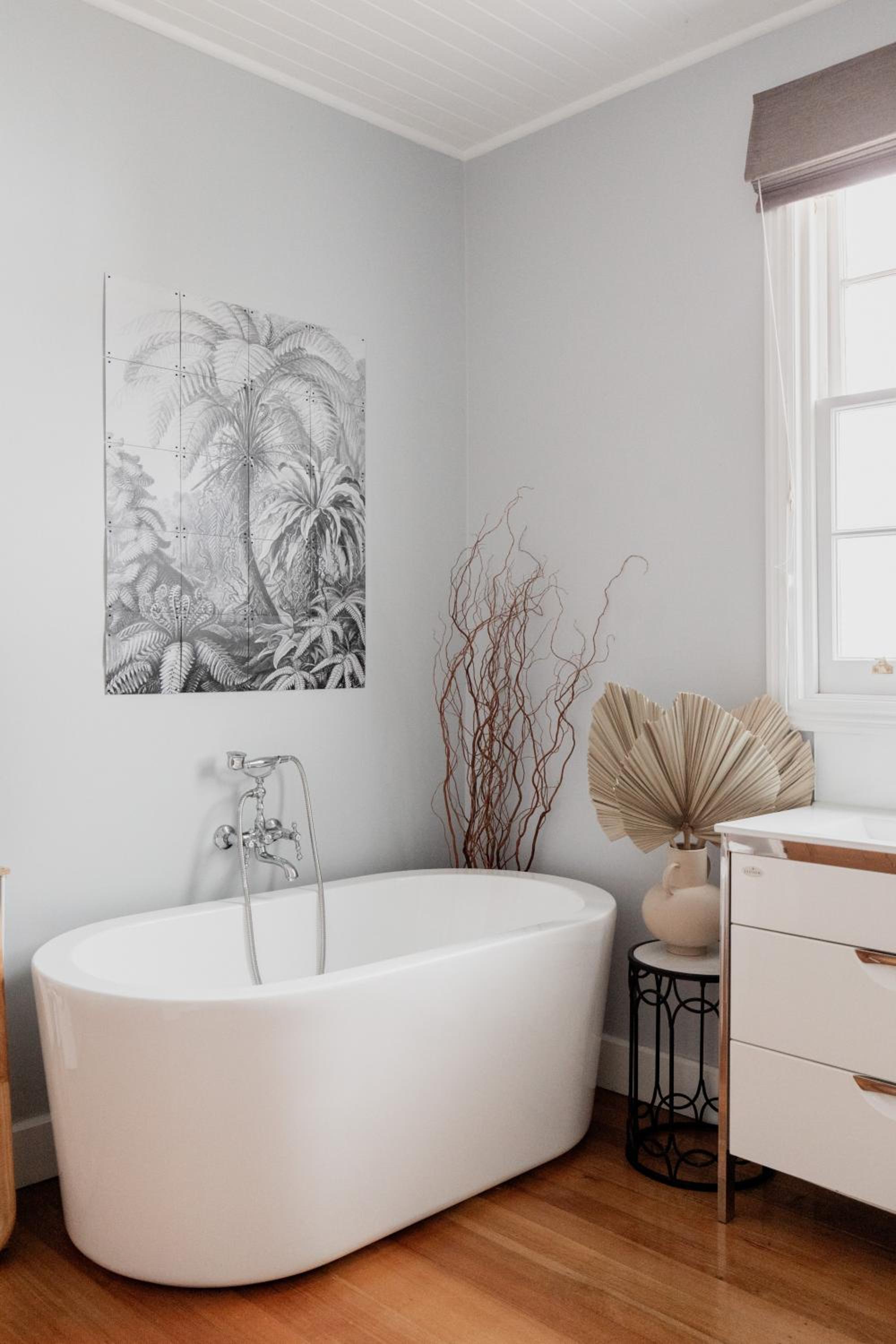 'Allambee=' Heritage cottage in trendy South Hobart