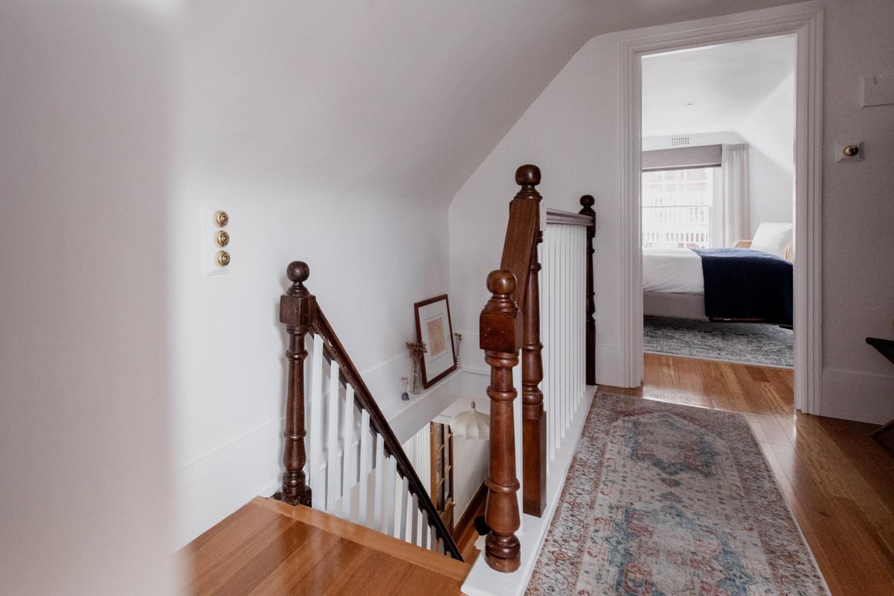 'Allambee=' Heritage cottage in trendy South Hobart