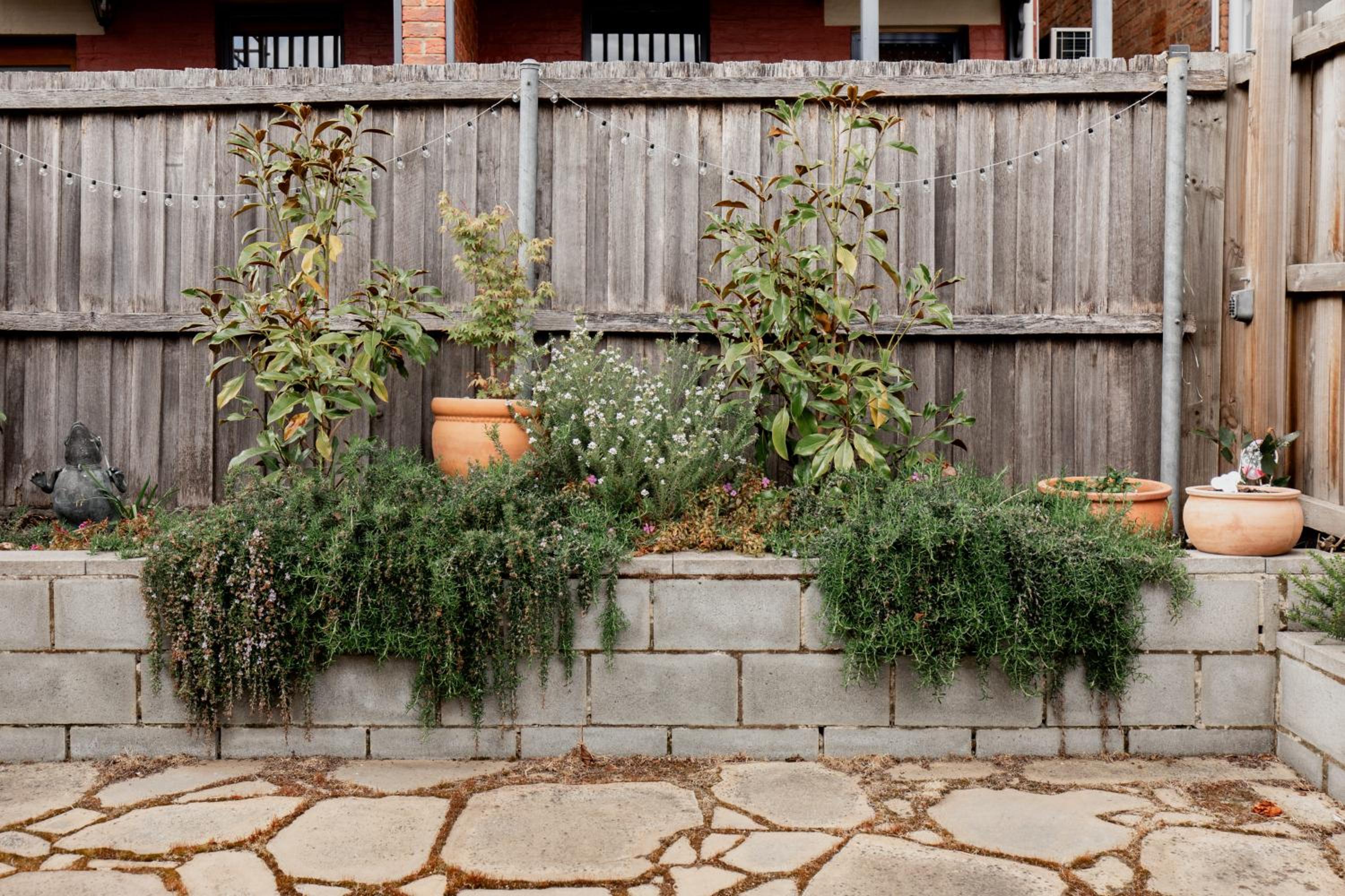 'Allambee=' Heritage cottage in trendy South Hobart