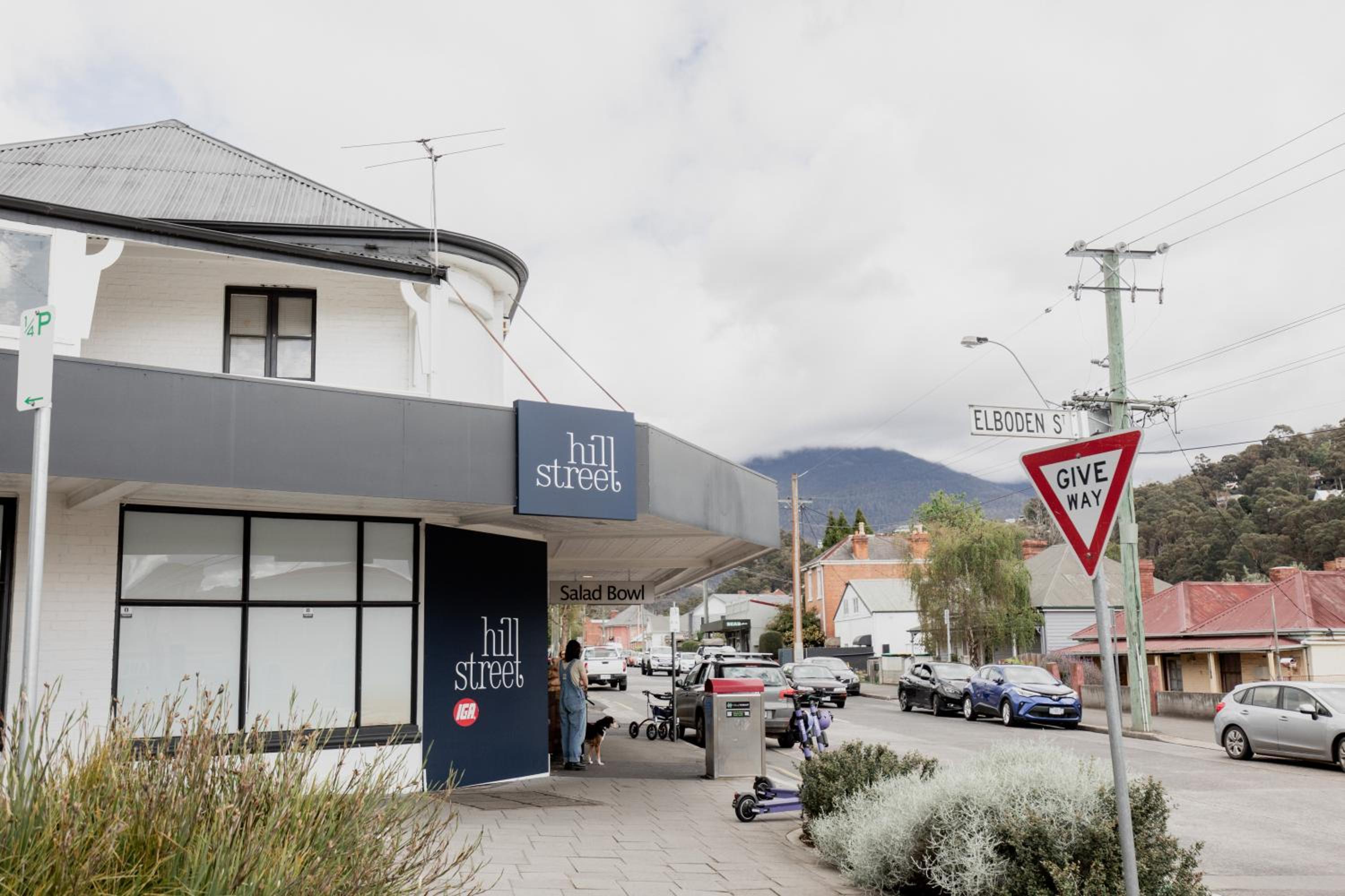 'Allambee=' Heritage cottage in trendy South Hobart