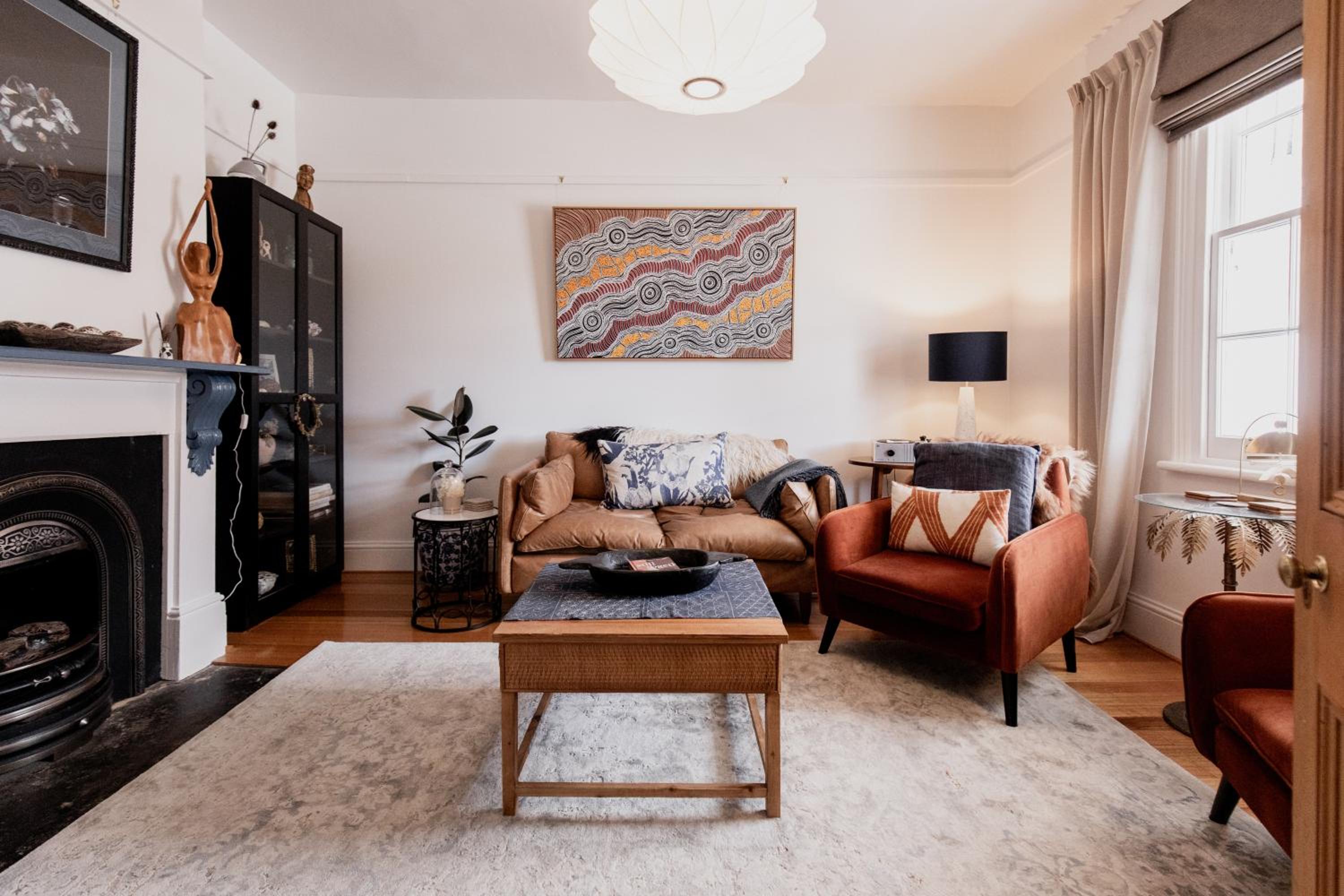 'Allambee=' Heritage cottage in trendy South Hobart