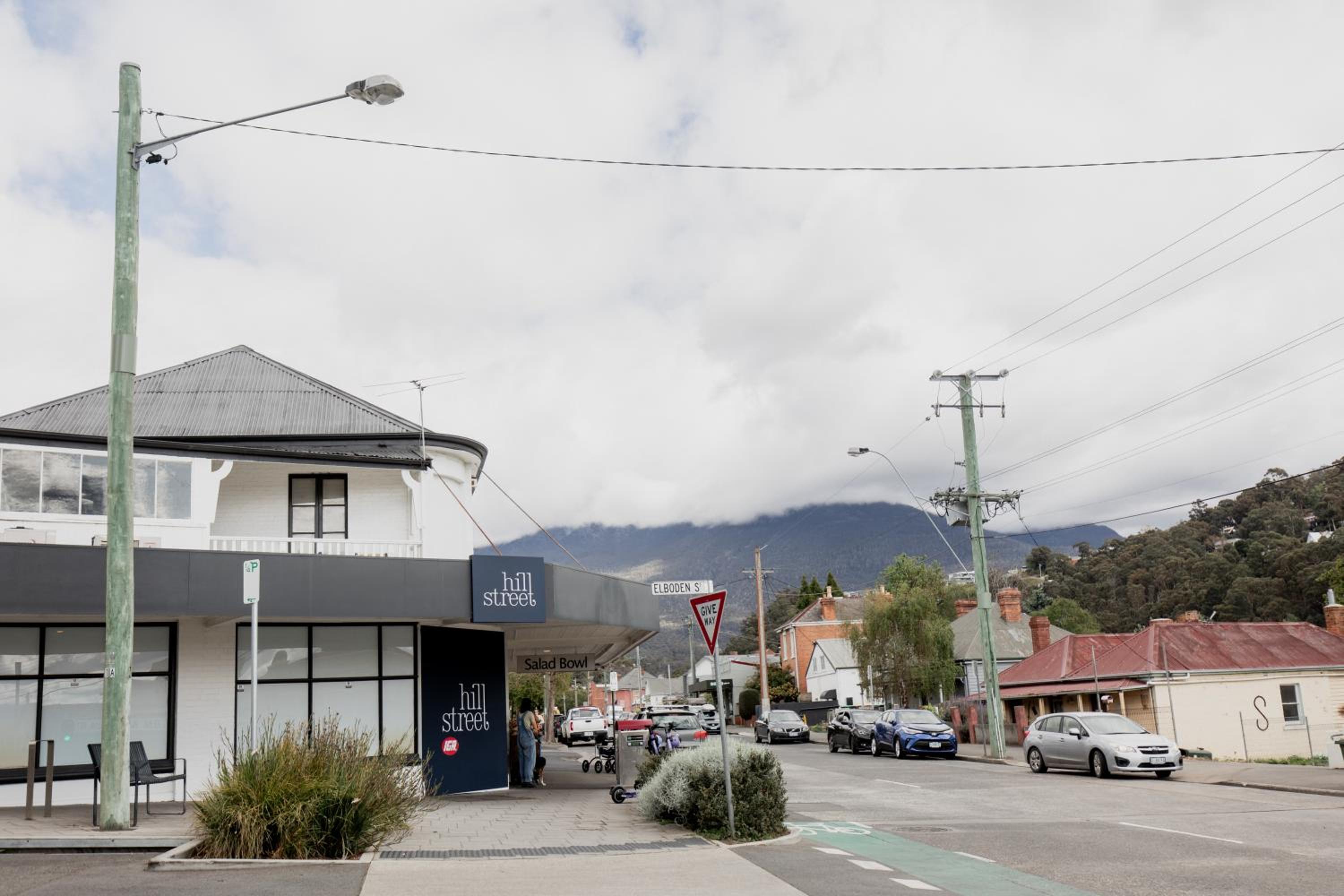 'Allambee=' Heritage cottage in trendy South Hobart