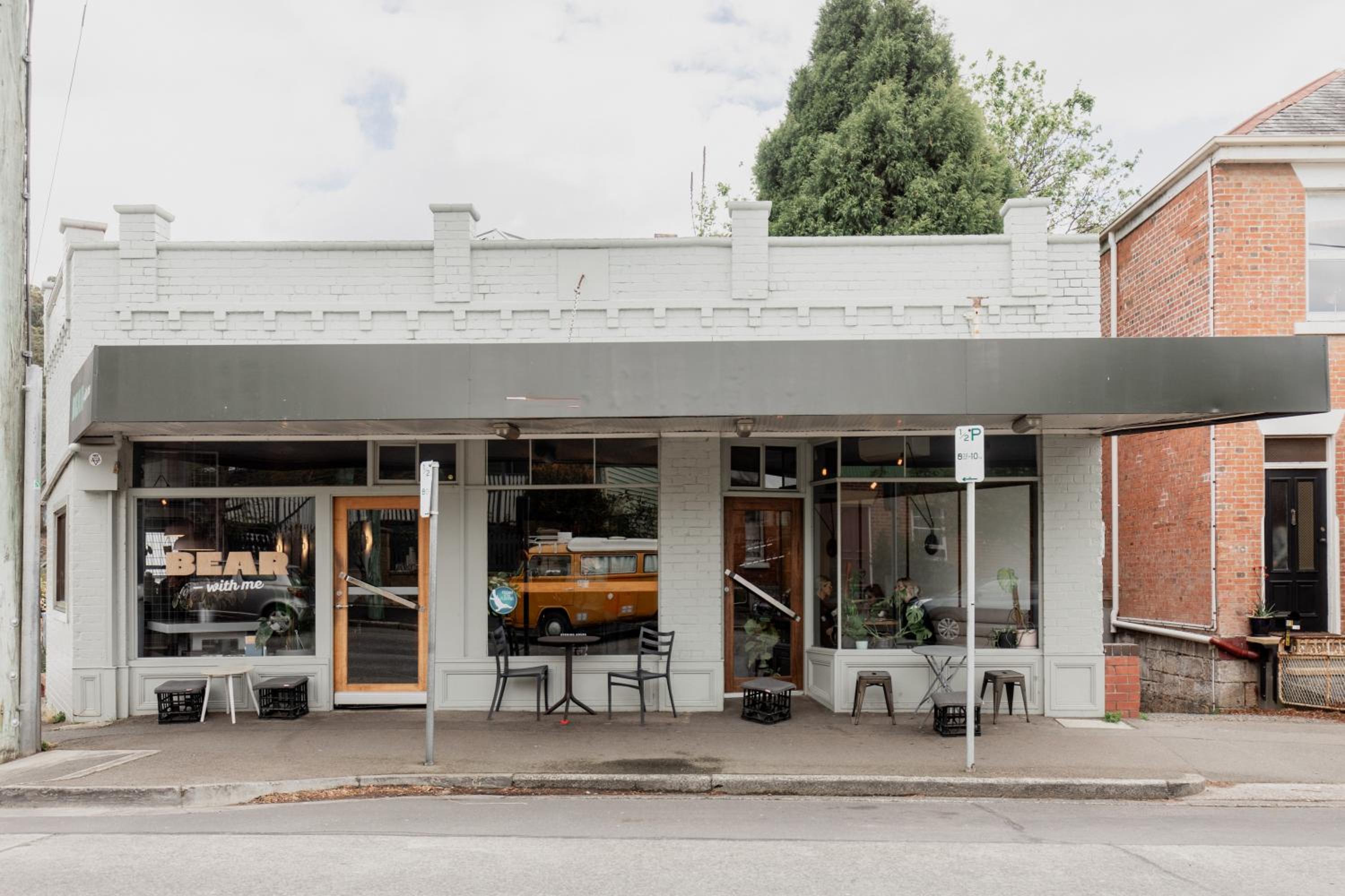 'Allambee=' Heritage cottage in trendy South Hobart