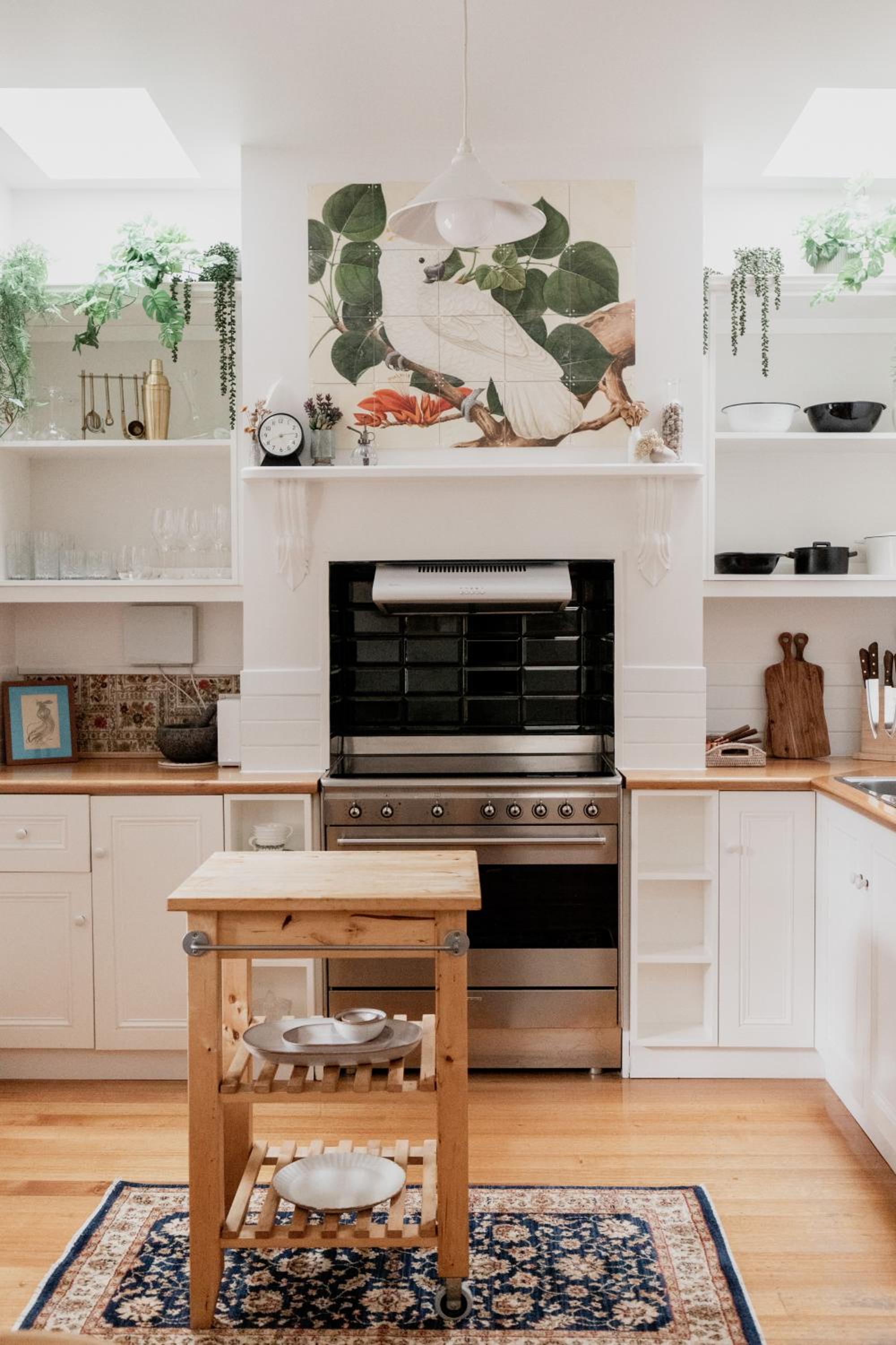 'Allambee=' Heritage cottage in trendy South Hobart
