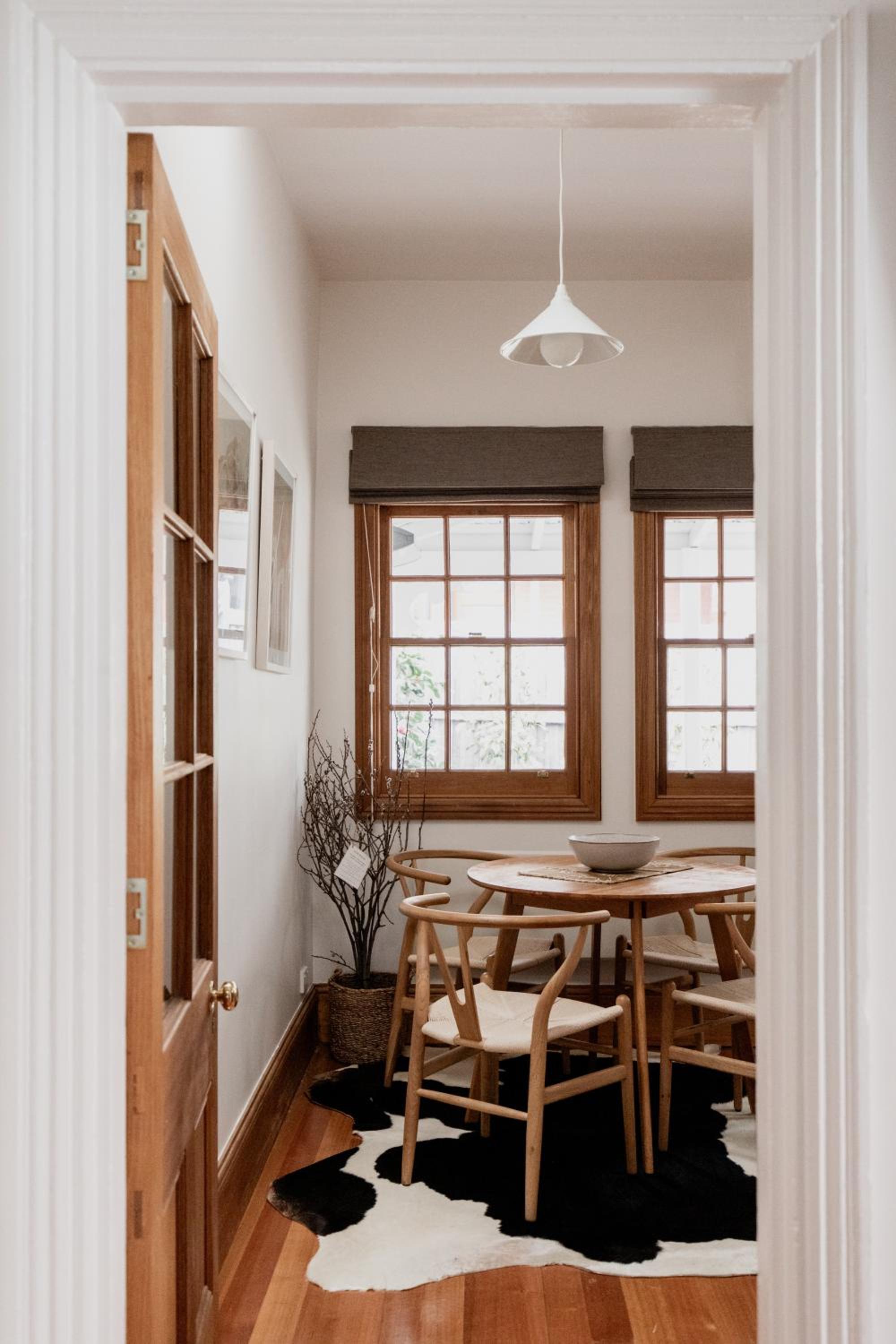 'Allambee=' Heritage cottage in trendy South Hobart