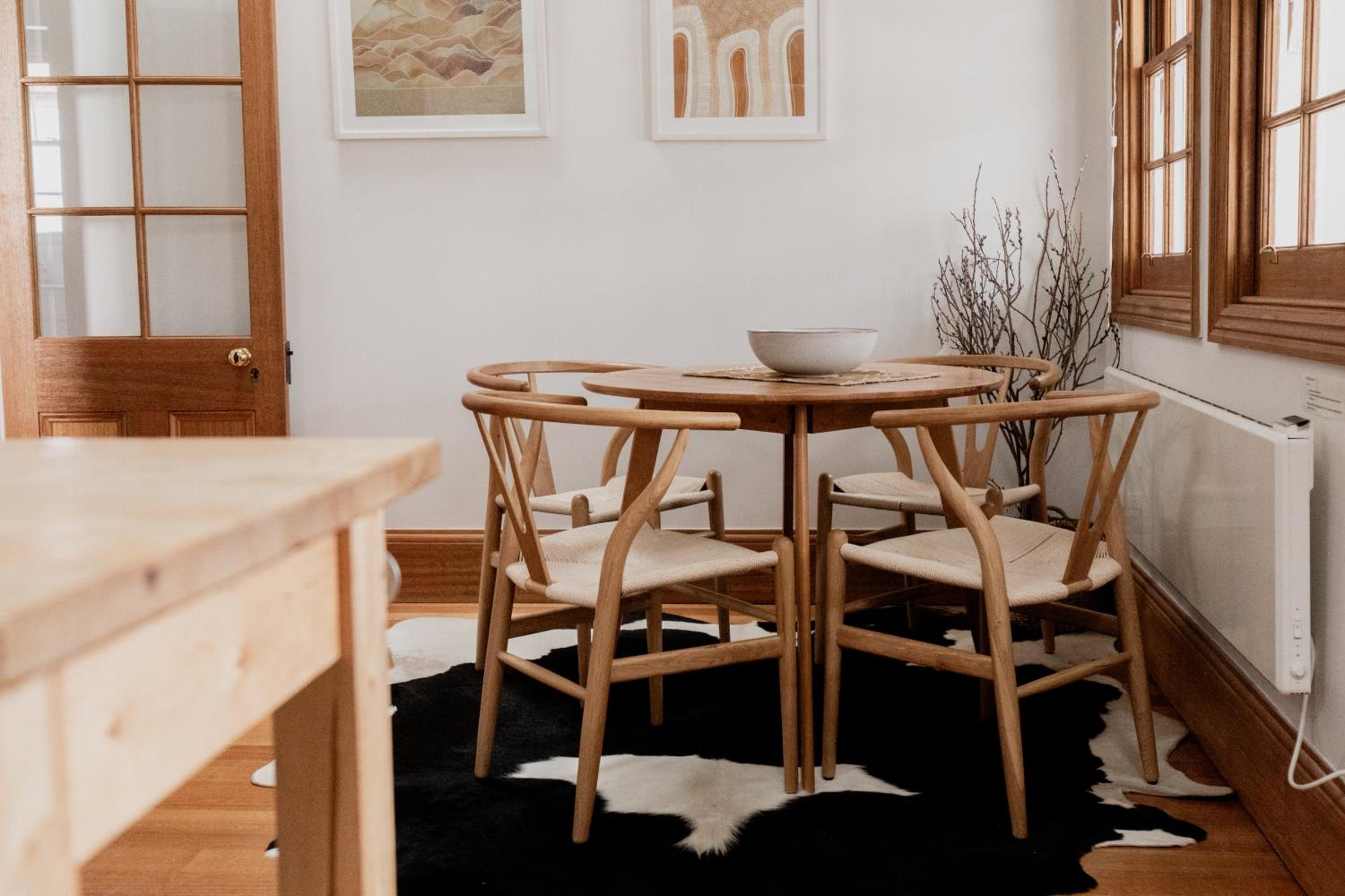 'Allambee=' Heritage cottage in trendy South Hobart