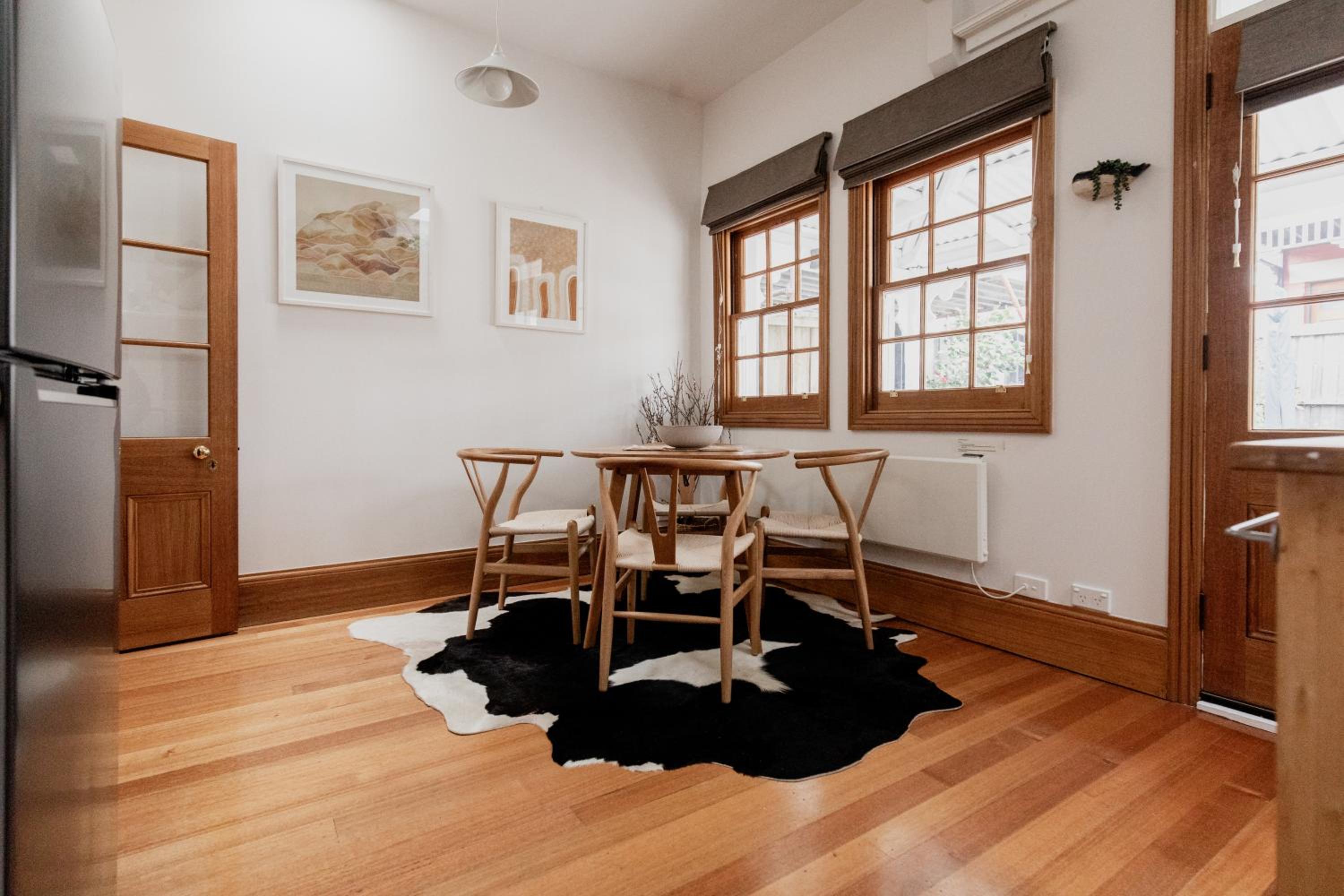 'Allambee=' Heritage cottage in trendy South Hobart