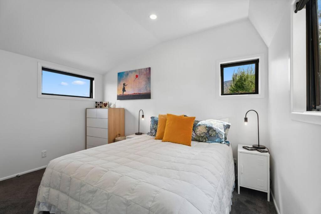 Tranquil 5-Bedroom Retreat