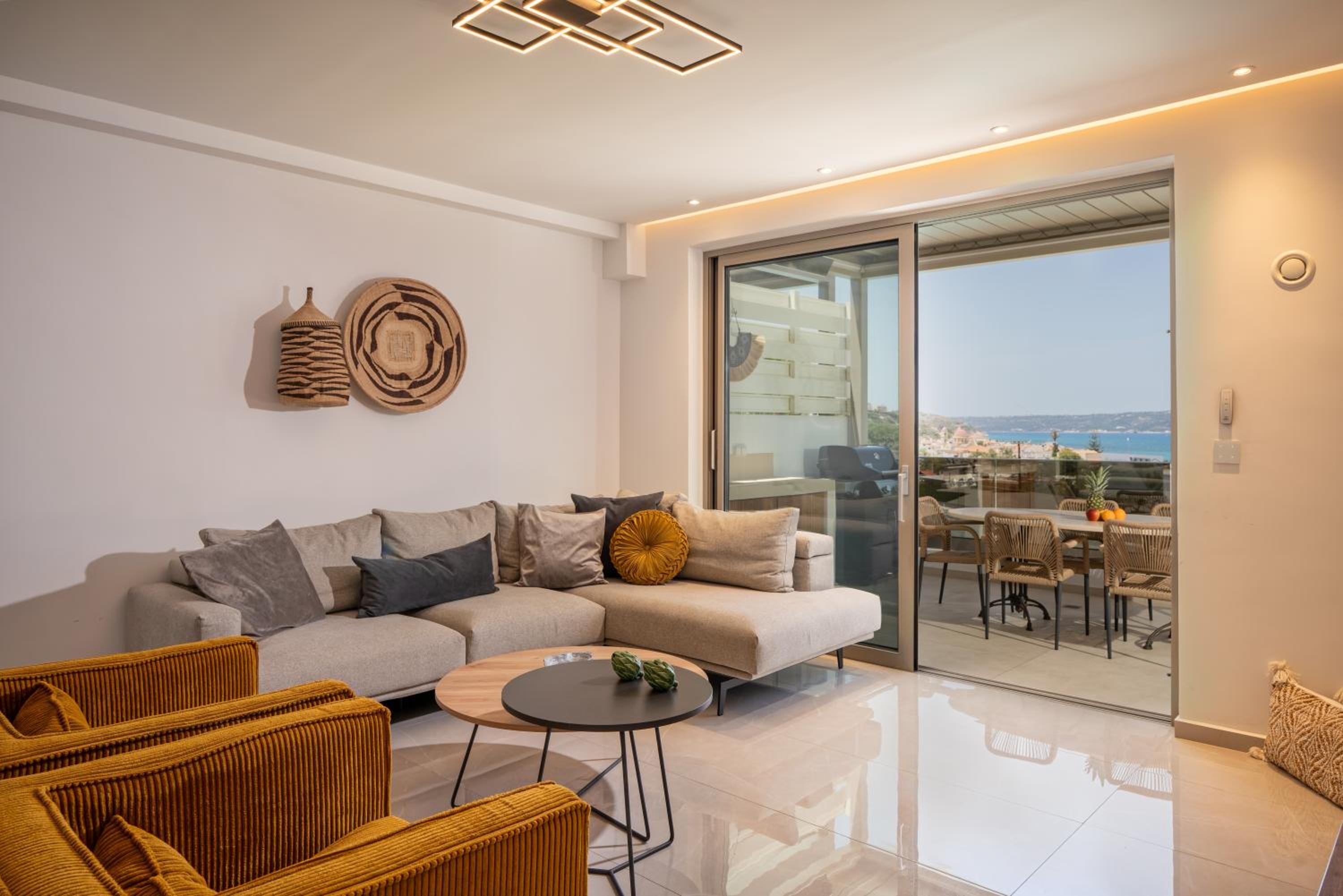 AmphiMatrion Luxury Residence