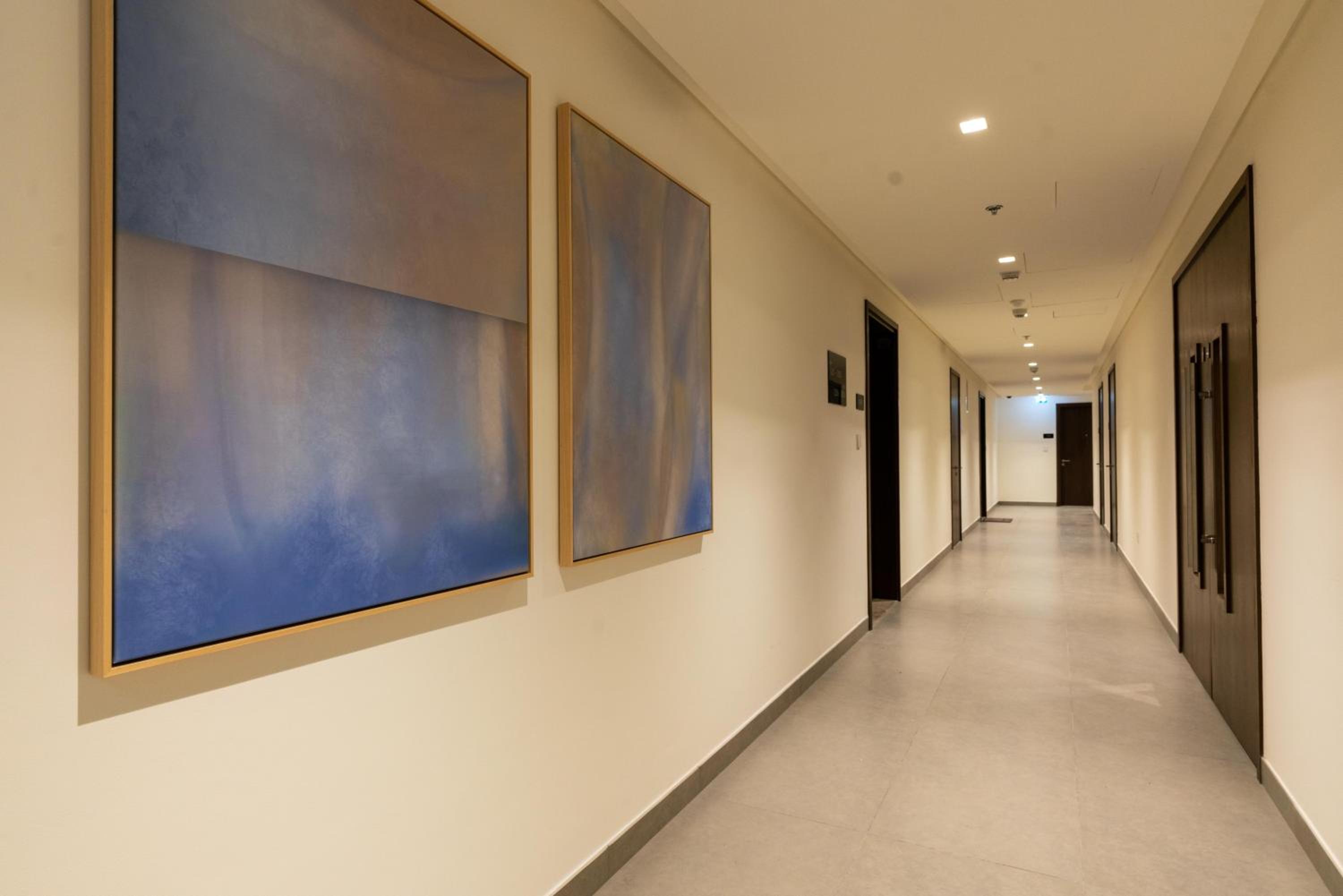 GLOBALSTAY Creek Edge Tower Elegant Apartments