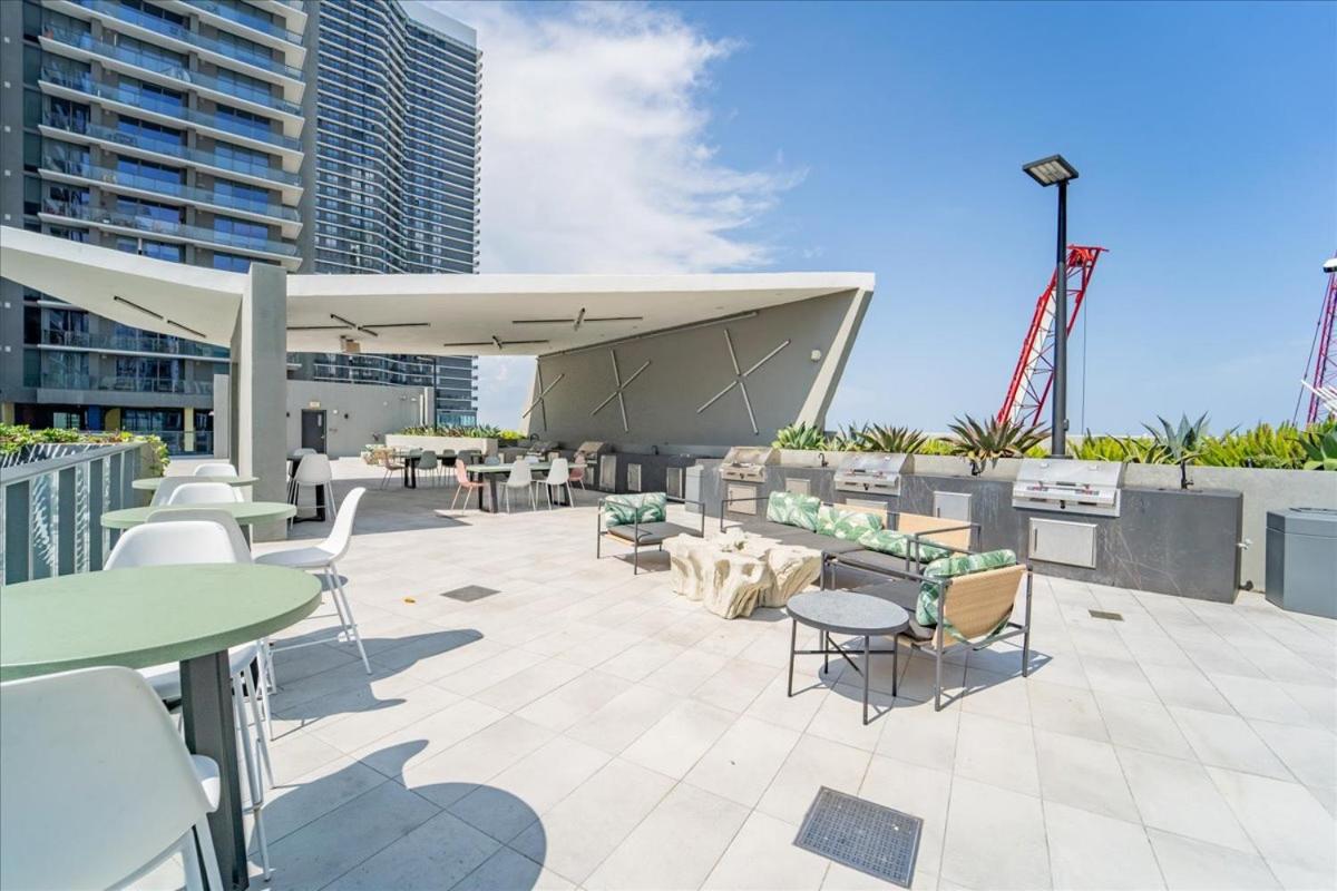 Devereaux Miami 2 Bedroom, 1 Bedroom, and Studio Condos with Balconies