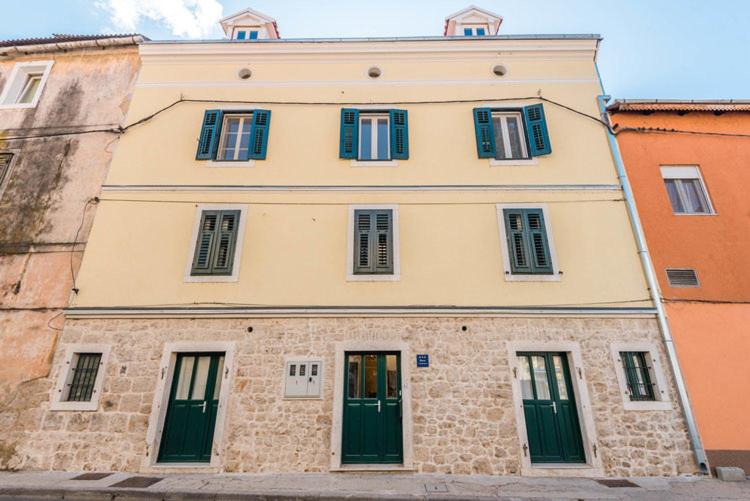 Large Apartment in Stone Villa with River View view 4