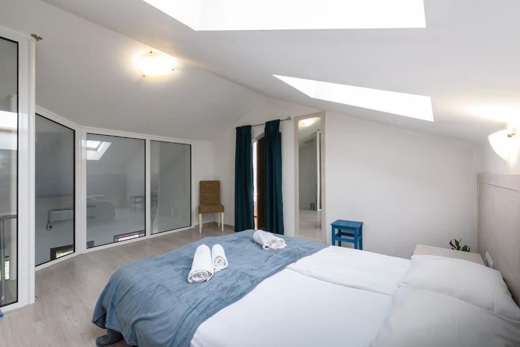 EleganceView Apartment- 3 Bedrooms