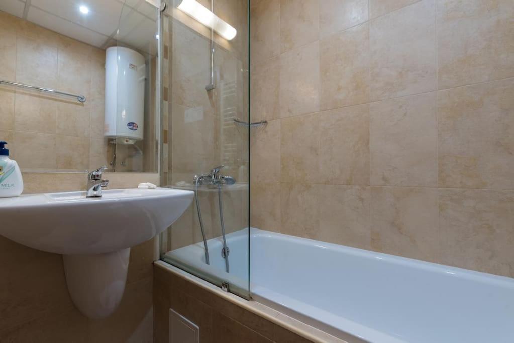 EleganceView Apartment- 3 Bedrooms