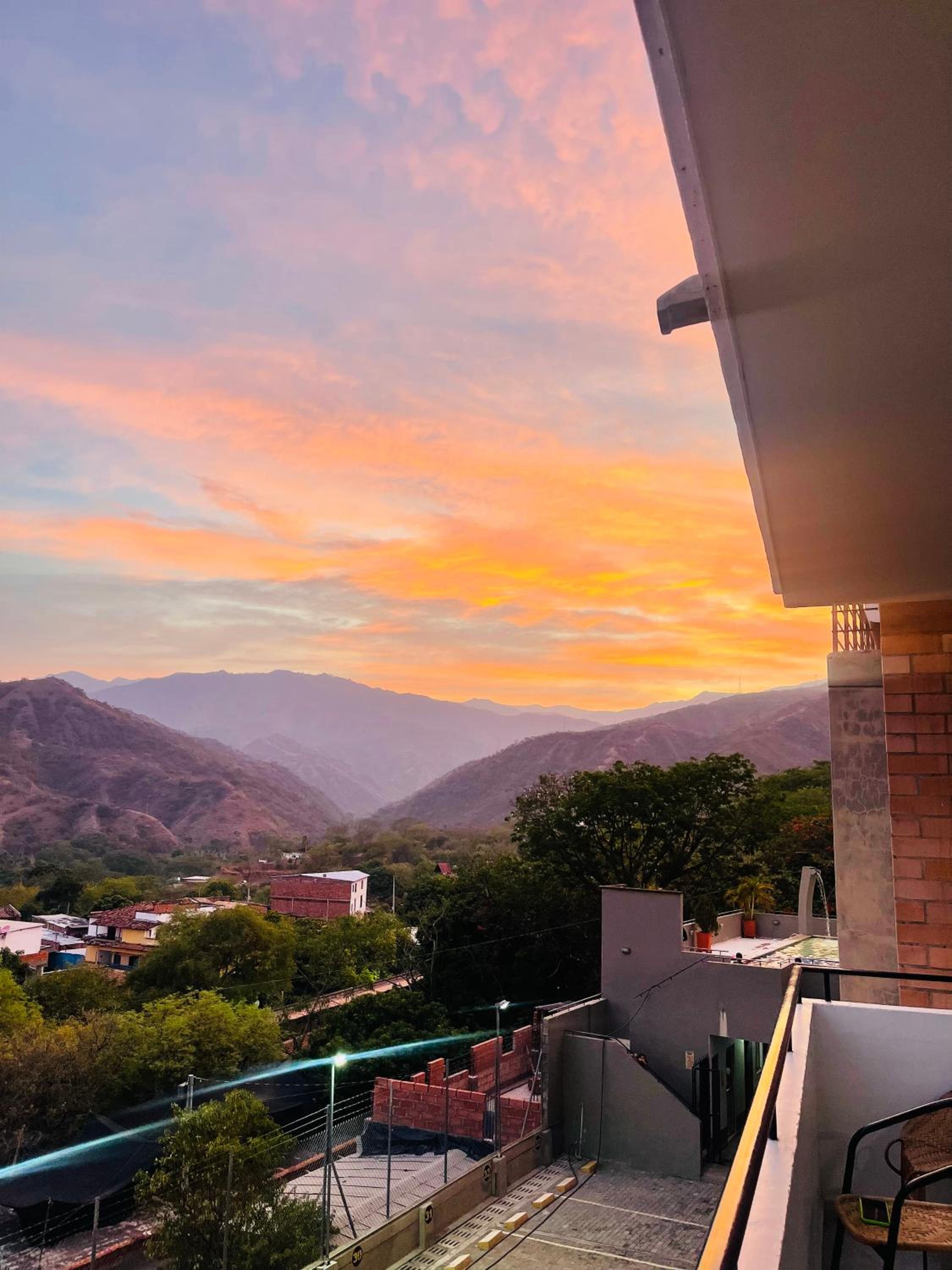 ¡Vista Increíble Apartamento Tamarindo!