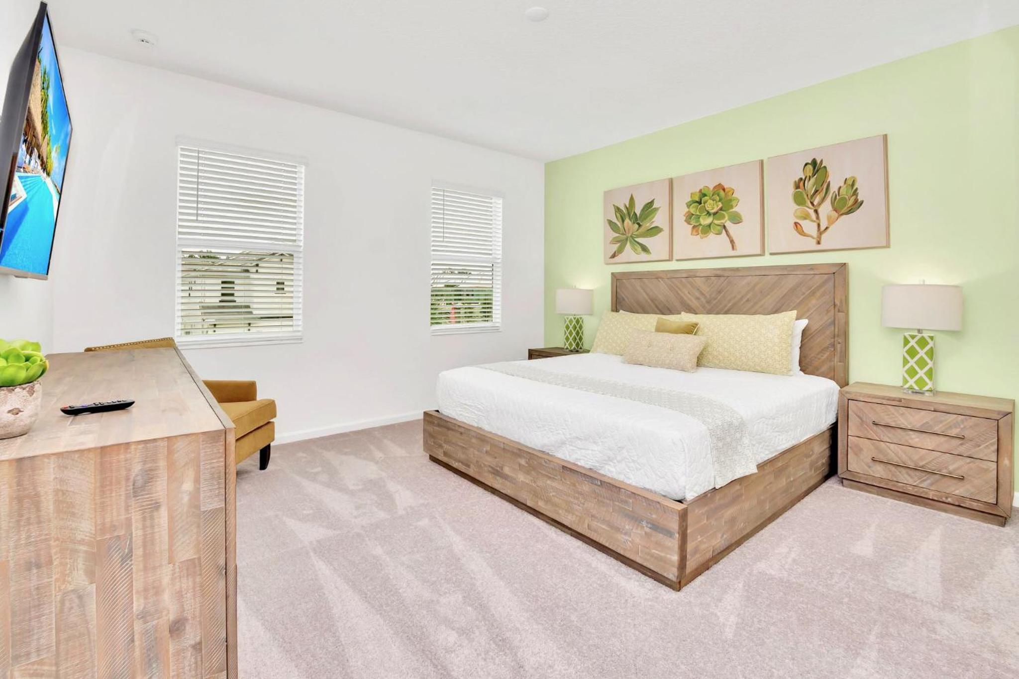 Upstay 9BR Disney Retreat w Pool, BBQ & Hot Tub