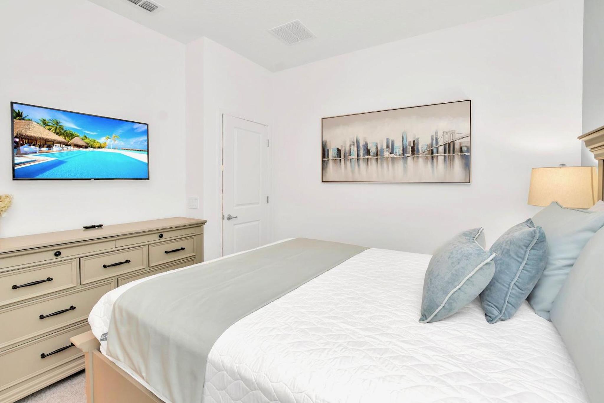 Upstay 9BR Disney Retreat w Pool, BBQ & Hot Tub