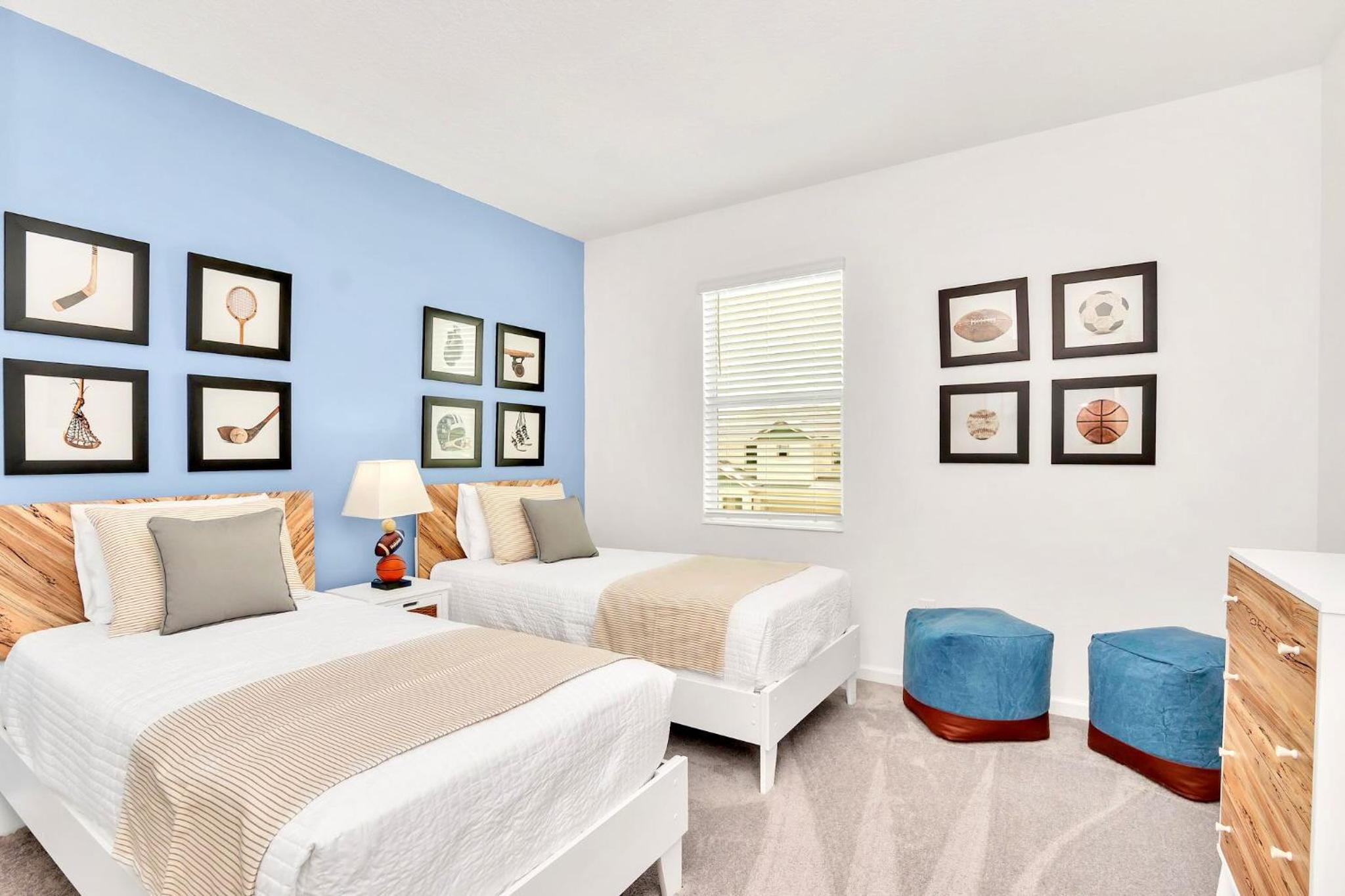 Upstay 9BR Disney Retreat w Pool, BBQ & Hot Tub