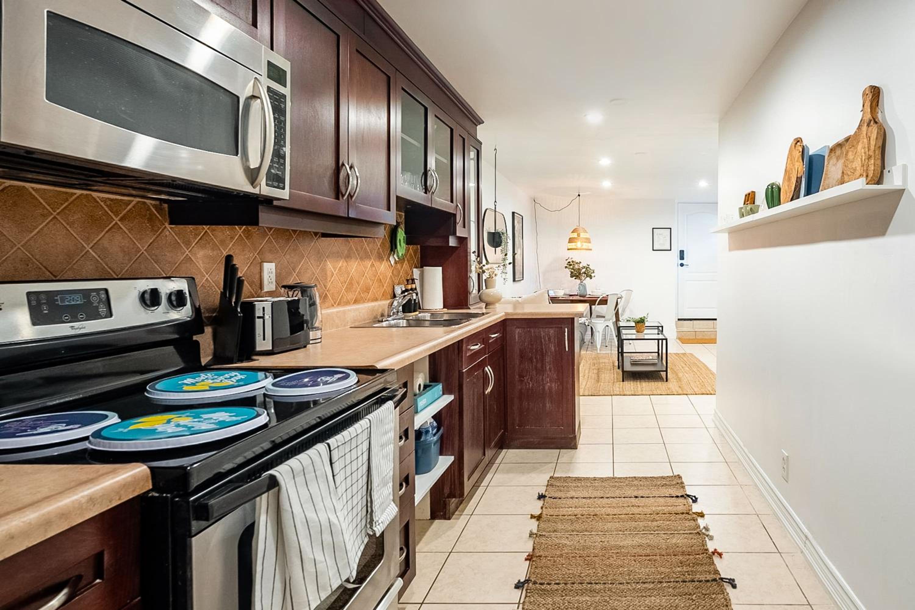 Basement Suite with Private Patio in Davenport