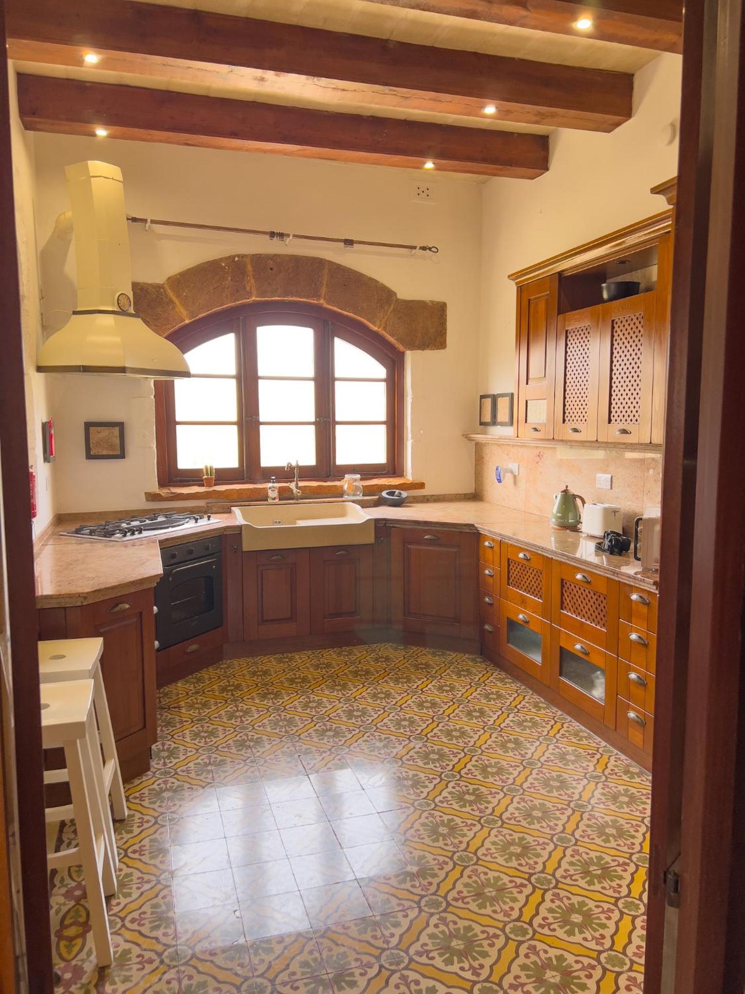 Traditional Maltese Home by MA Properties photo 2