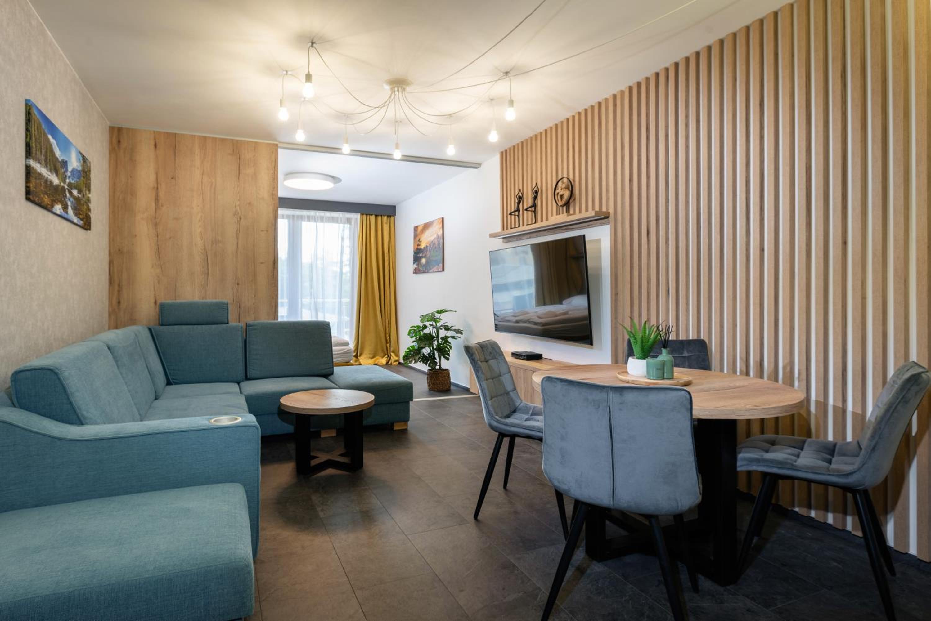 TATRYSTAY Private Apartments Hrebienok view 3