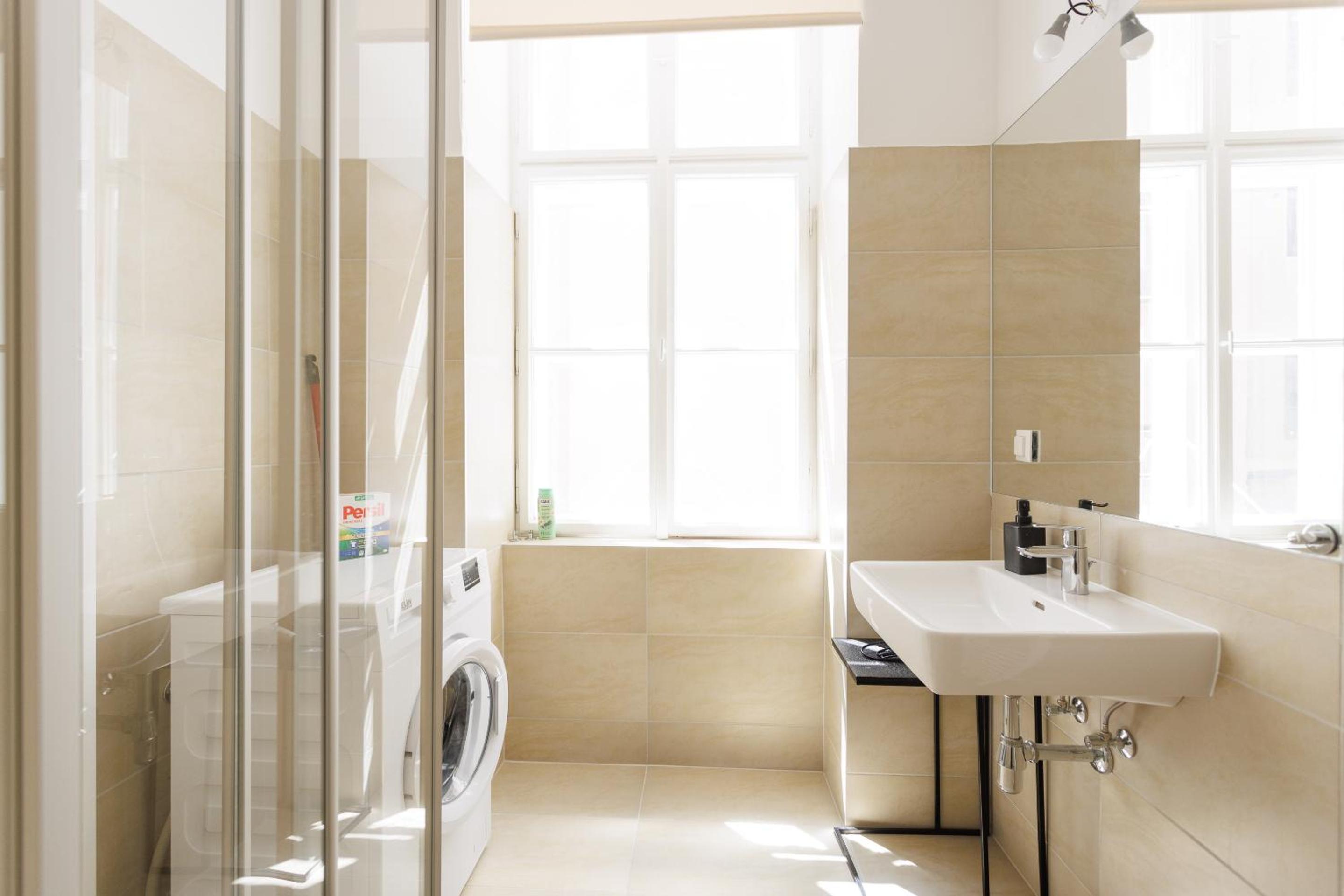 Stadtpark City Apartment is Calling - by 4ty3 Apartments