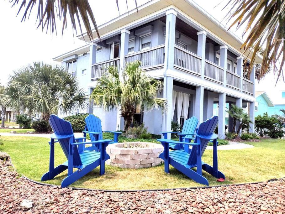Beach Chateau *Game Room* Fire Pit* Beach* 4 bdrm