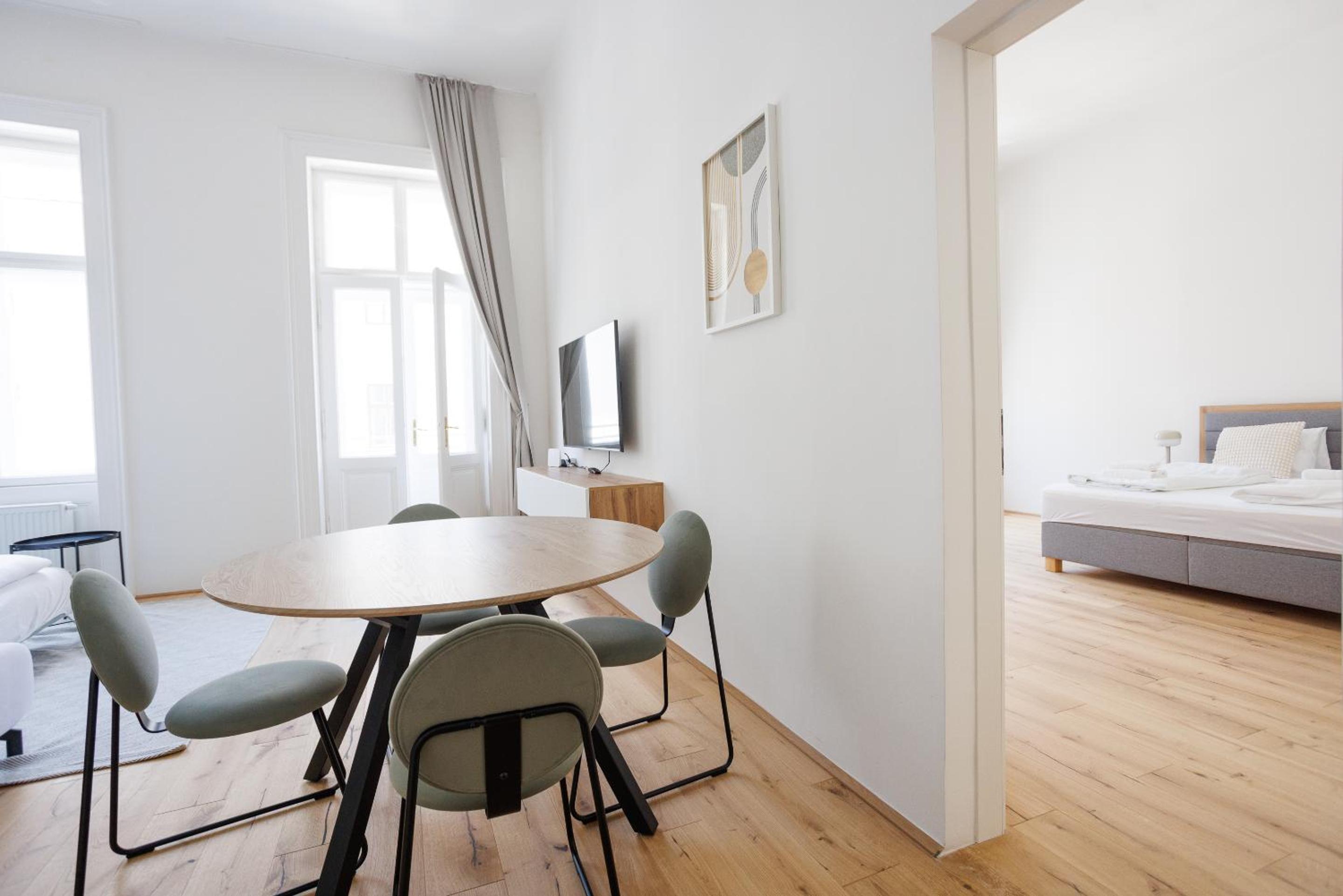 Stadtpark City Apartment is Calling - by 4ty3 Apartments