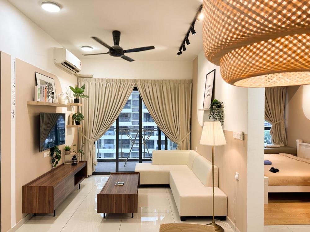 Kings Bay Country Garden Danga Bay by Cactus Homestay