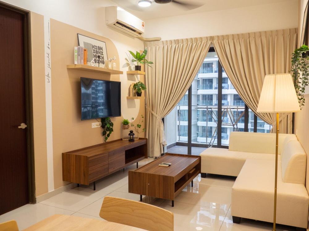 Kings Bay Country Garden Danga Bay by Cactus Homestay