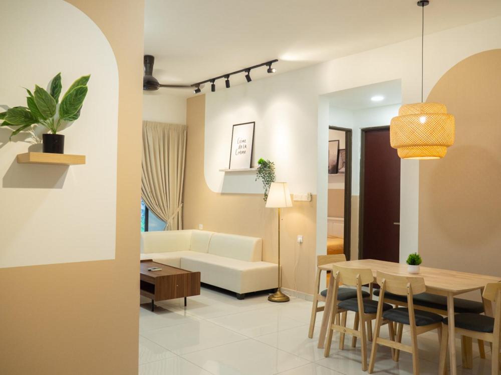 Kings Bay Country Garden Danga Bay by Cactus Homestay