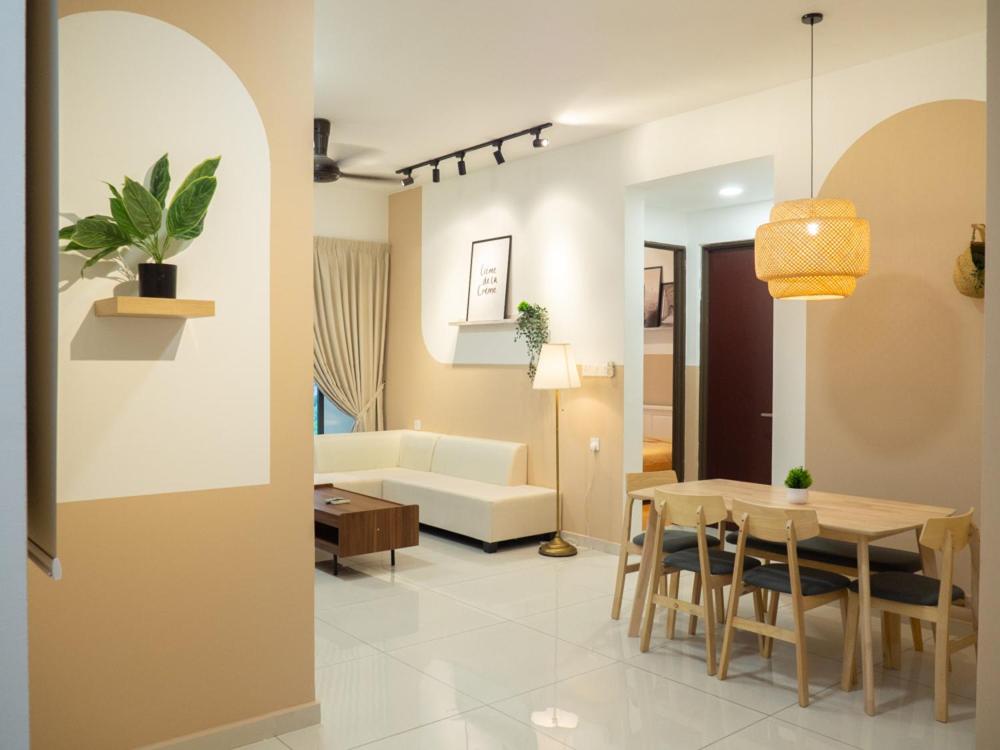Kings Bay Country Garden Danga Bay by Cactus Homestay