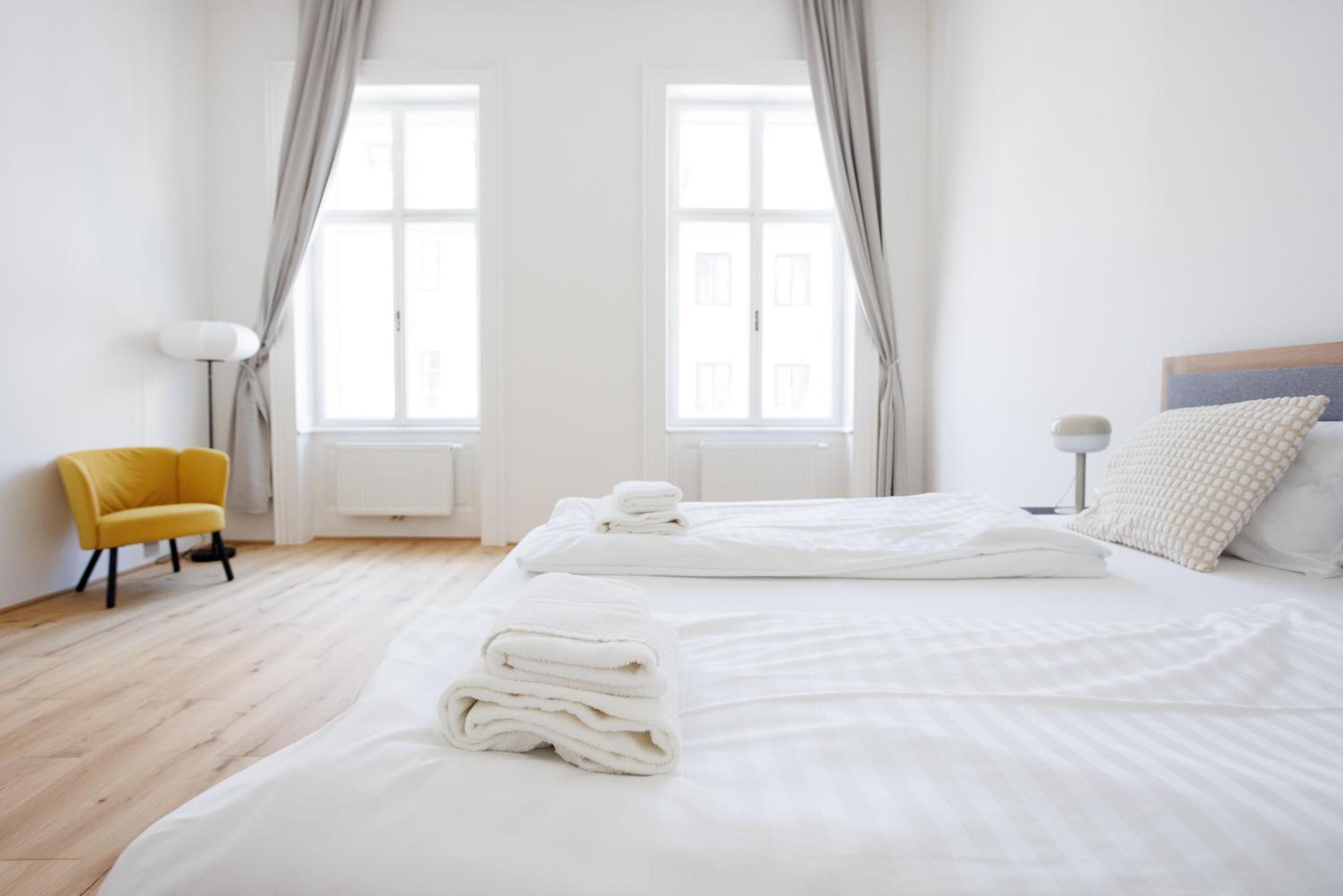 Stadtpark City Apartment is Calling - by 4ty3 Apartments